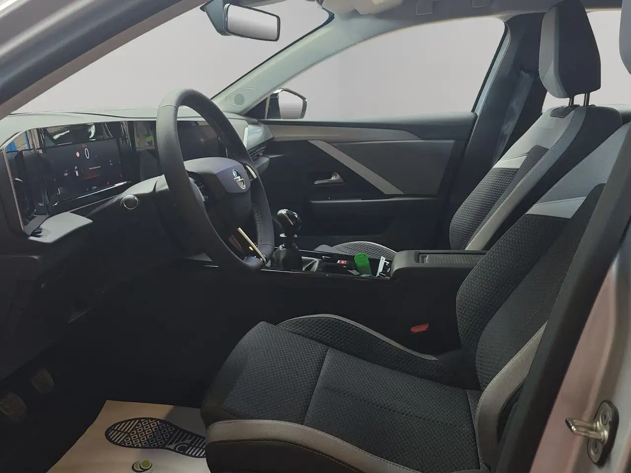 Opel Astra Turbo S/S Edition *PDC/APP Connect/Airco auto* 9