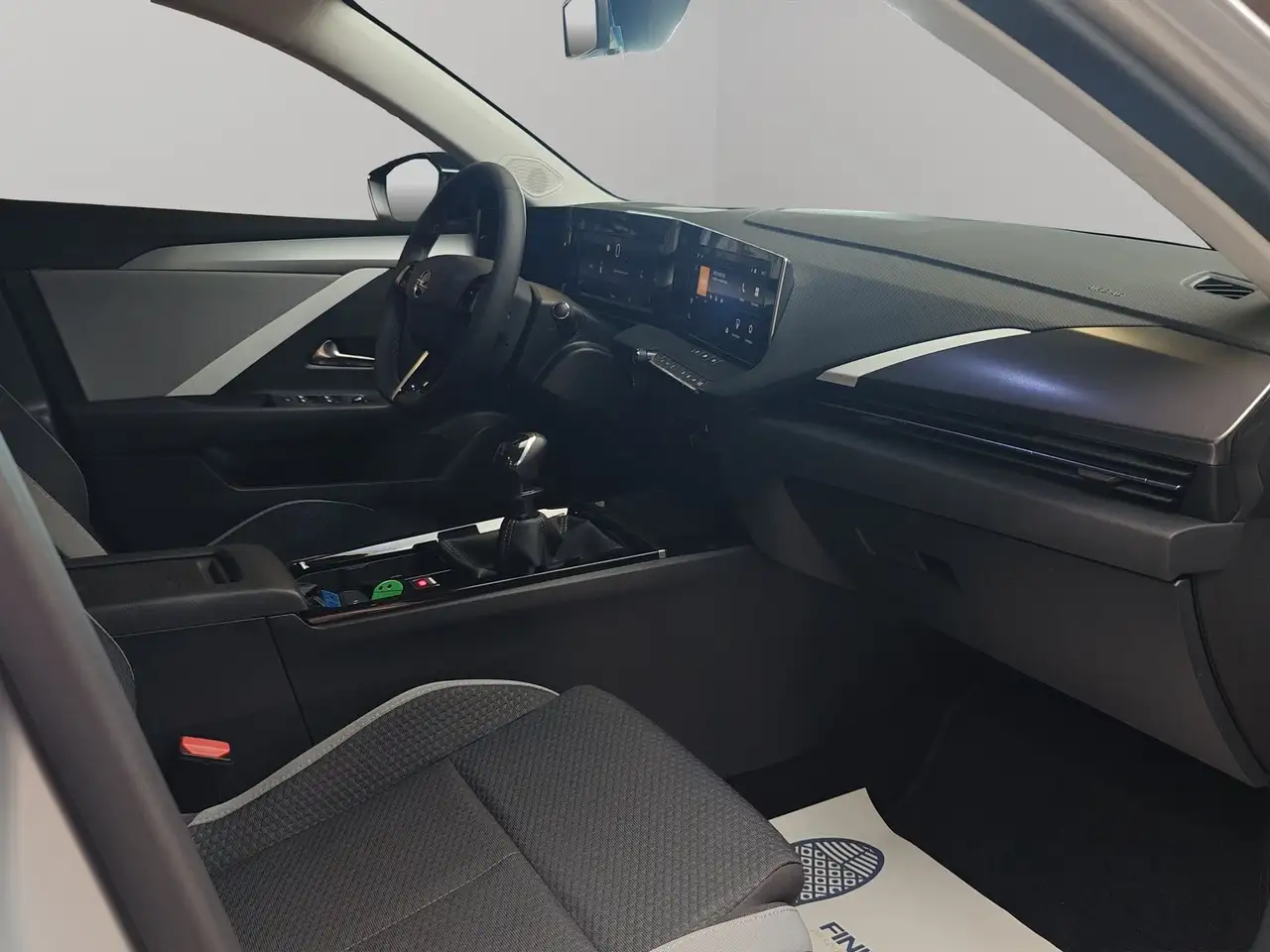 Opel Astra Turbo S/S Edition *PDC/APP Connect/Airco auto* 16