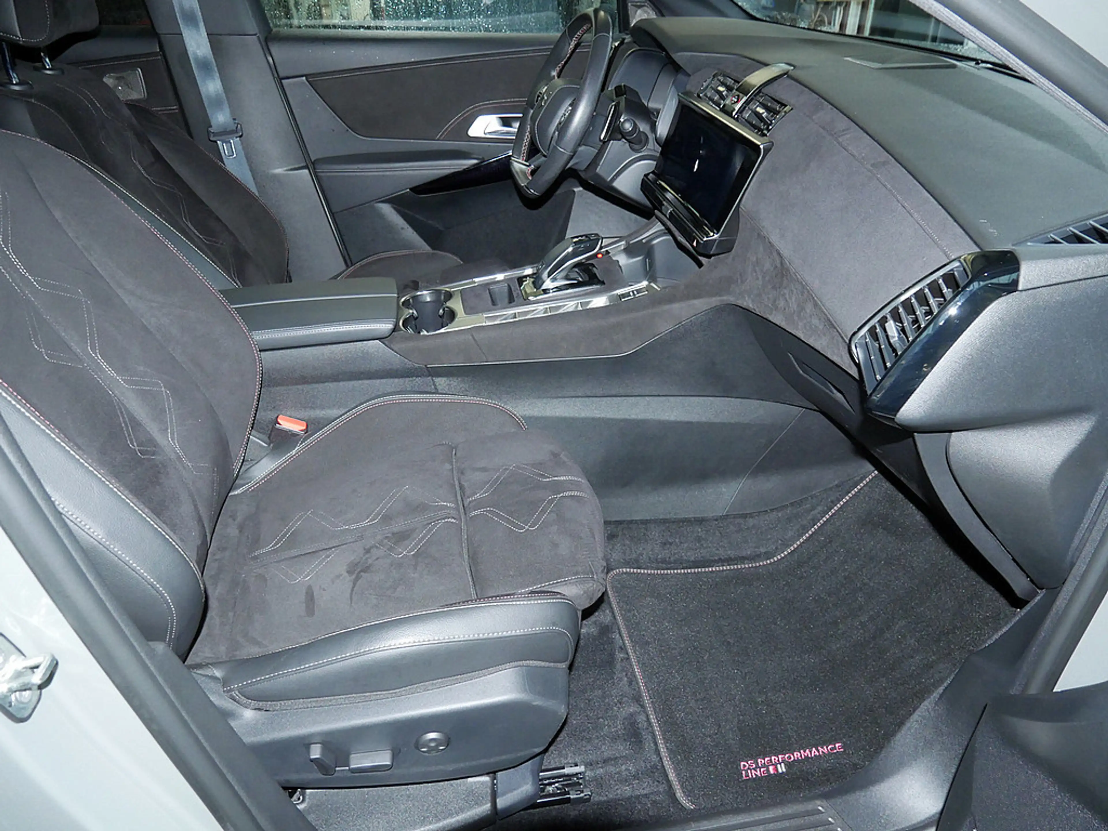 DS Automobiles DS 7 Crossback Performance Line+ BlueHDi 130 — photo 7