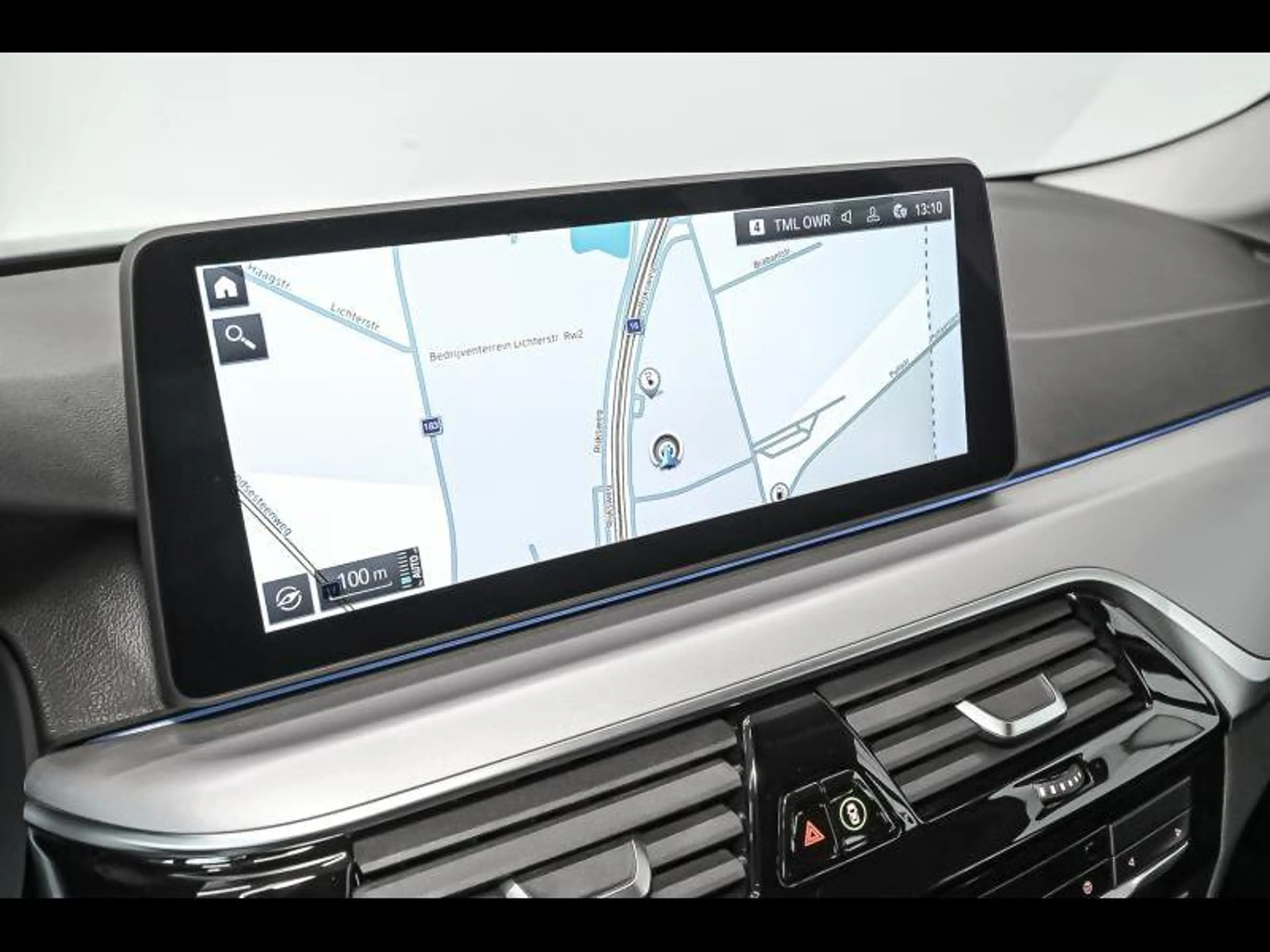 BMW 530 e  xDrive Touring — photo 14