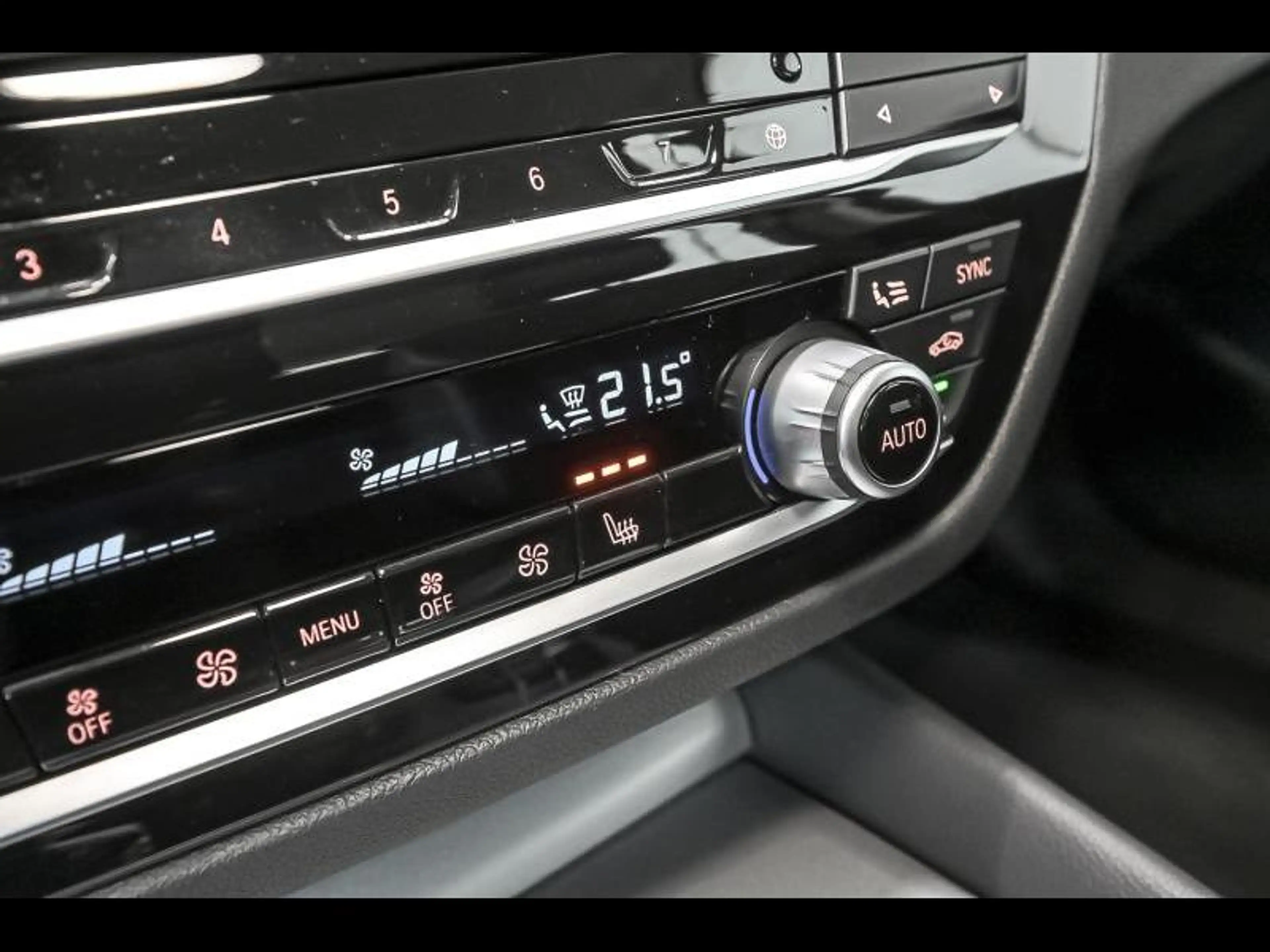 BMW 530 e  xDrive Touring — photo 13