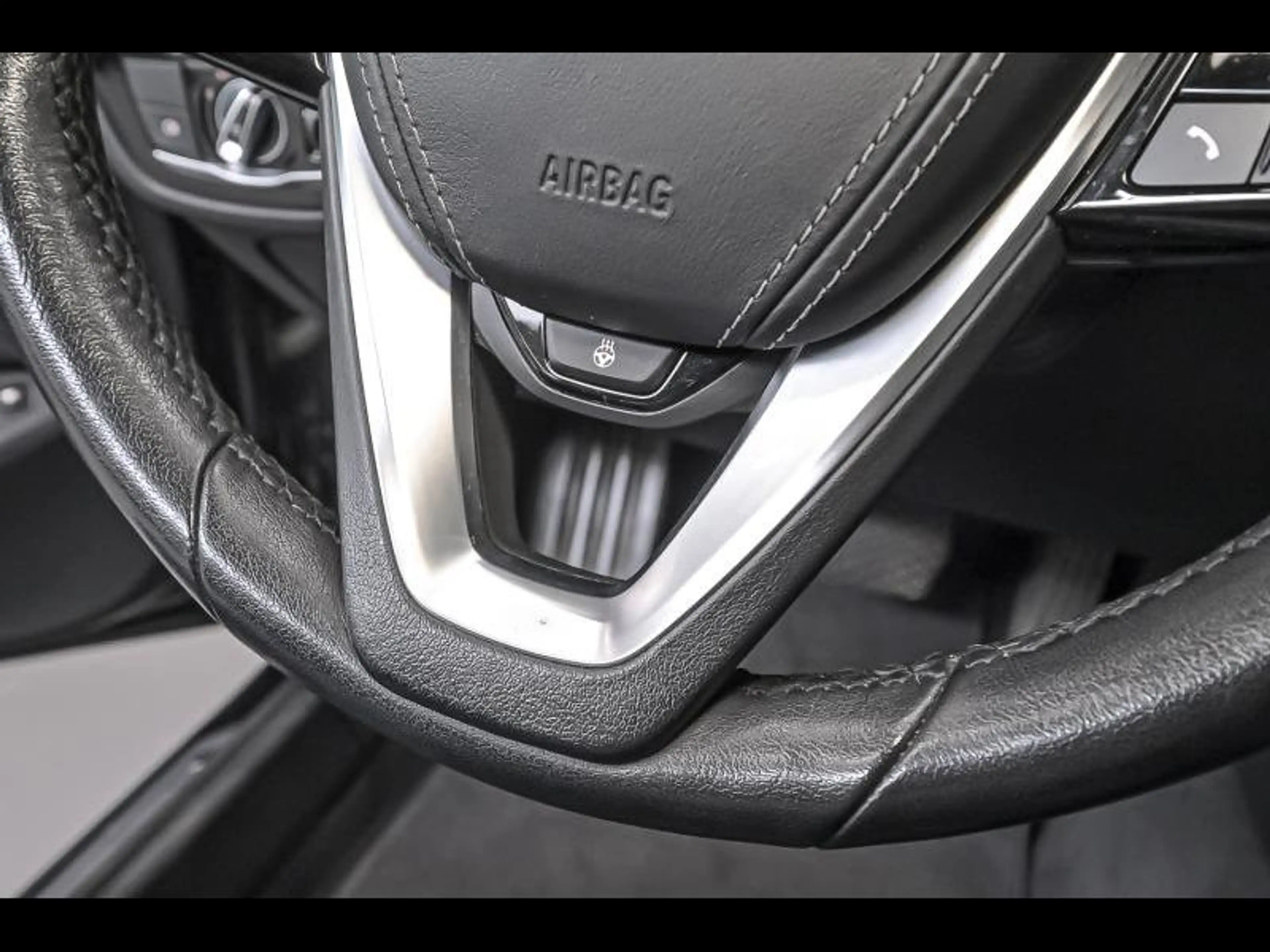 BMW 530 e  xDrive Touring — photo 17