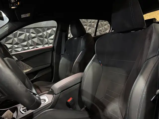 BMW 1 Series view 10