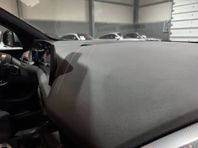 BMW 1 Series view 12