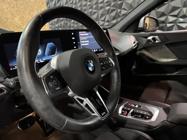 BMW 1 Series view 9