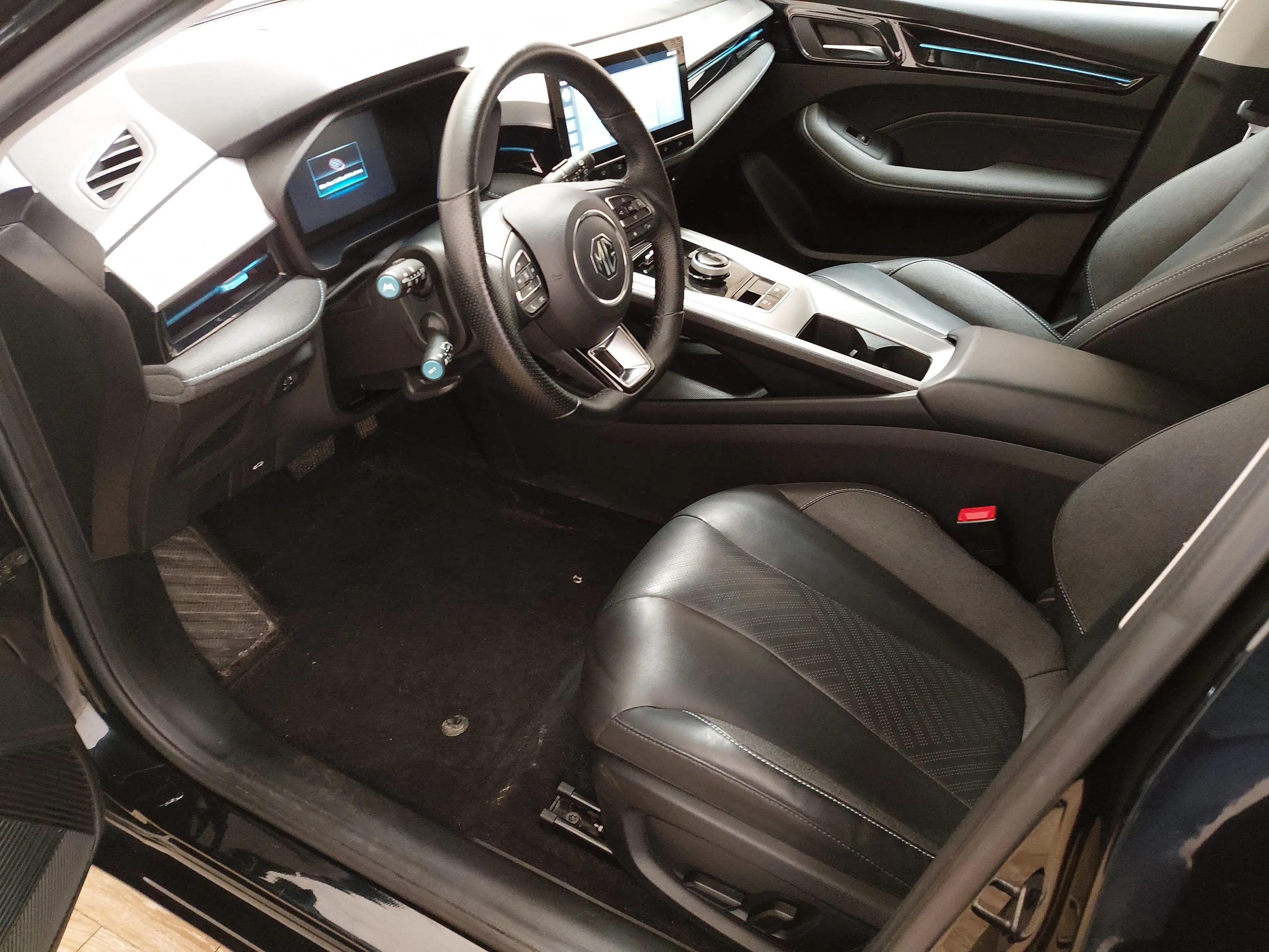 MG MG5 Luxury Navi LED Leder ACC Spur-Assist KLIMA RADIO TEMPO MFL SHZ VC PDC DAB — photo 6