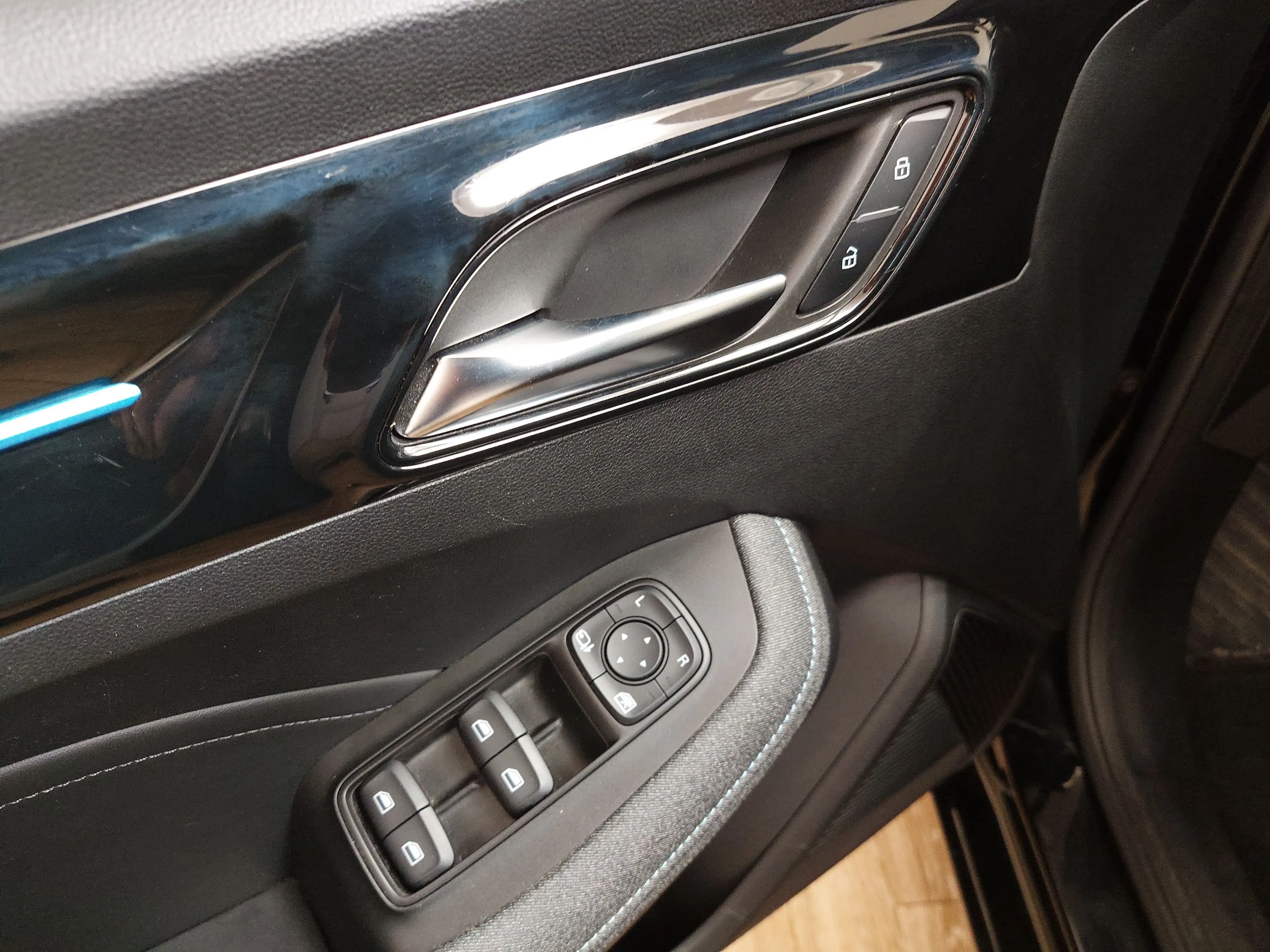 MG MG5 Luxury Navi LED Leder ACC Spur-Assist KLIMA RADIO TEMPO MFL SHZ VC PDC DAB — photo 5