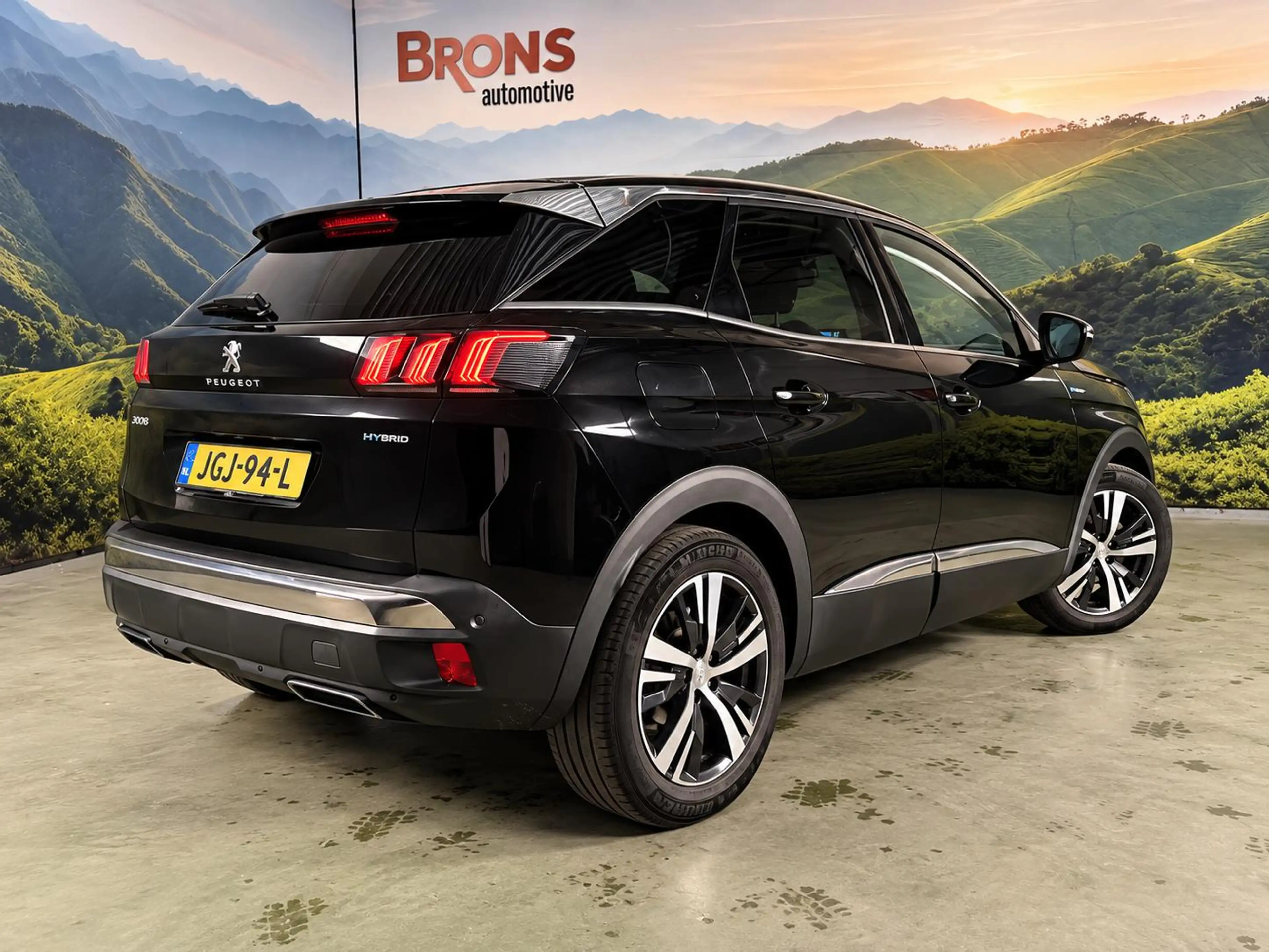 Peugeot 3008 1.6 HYbrid 225 Allure — photo 8