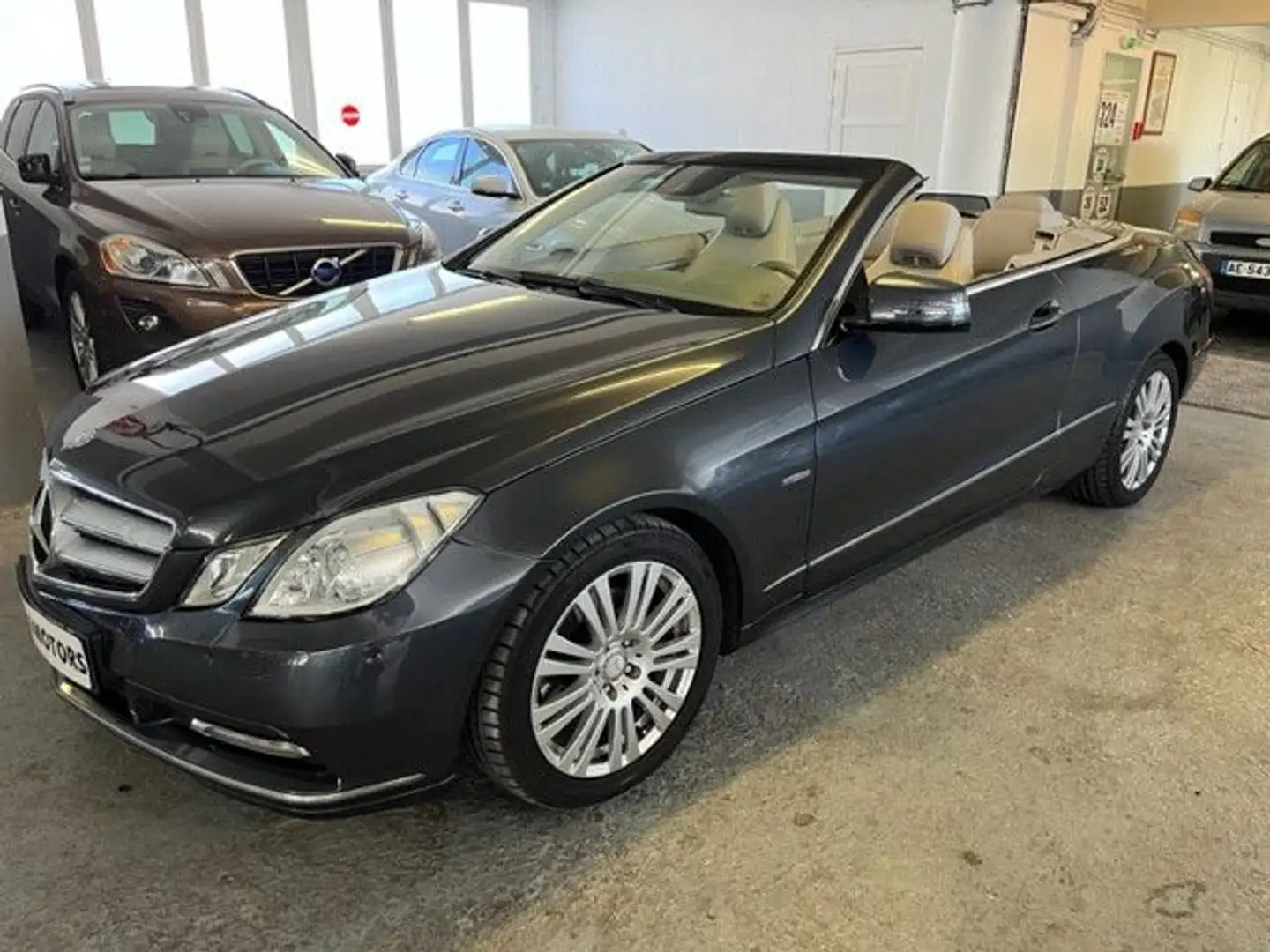Mercedes-Benz E 200 CLASSE E IV (2) CABRIOLET 200 BLUEEFFICIENCY EXECUTIVE 7G-TRONIC Gris - 1