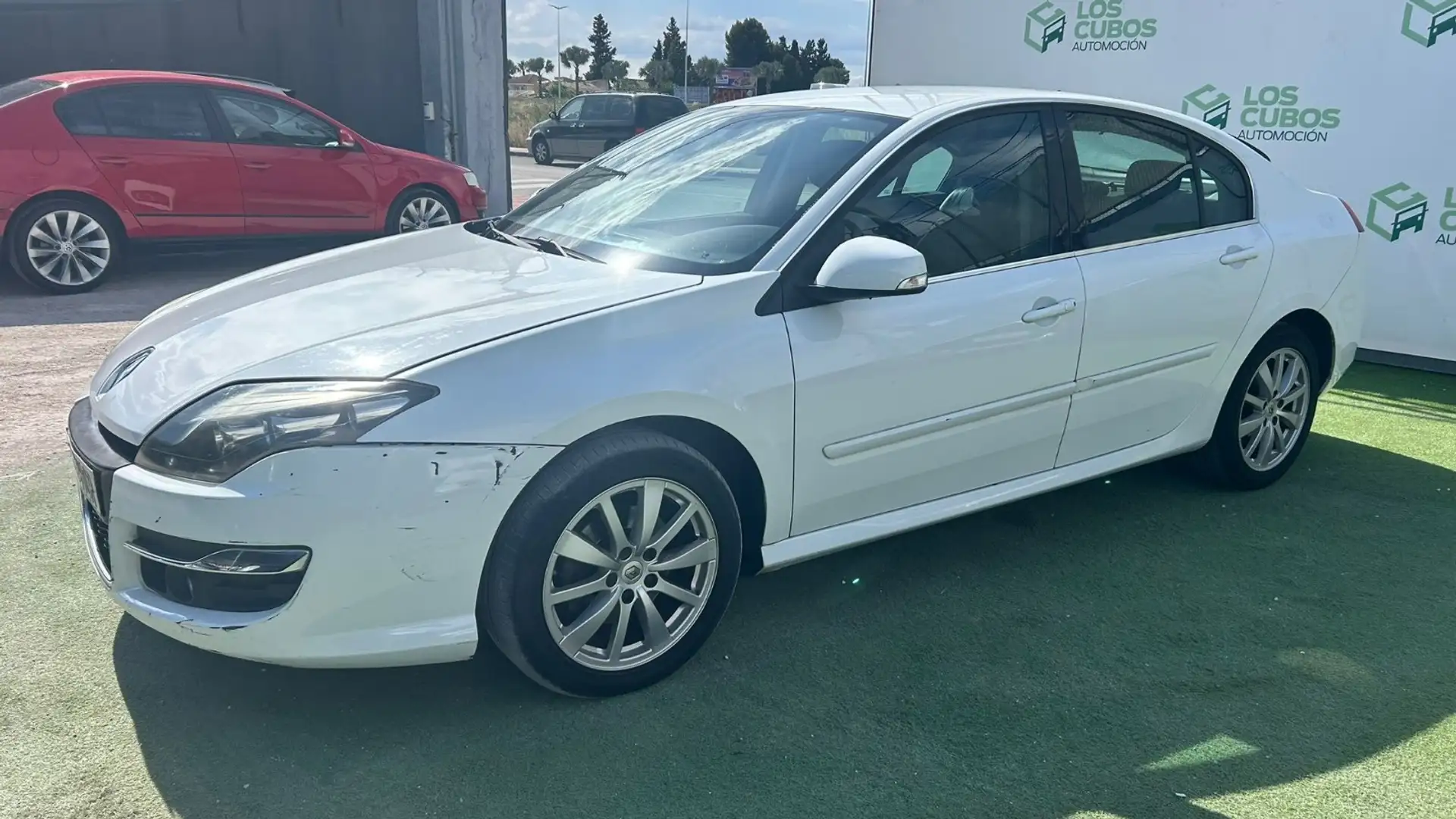 Renault Laguna G.Tour 2.0dCi Dynamique Tom Tom Bílá - 2