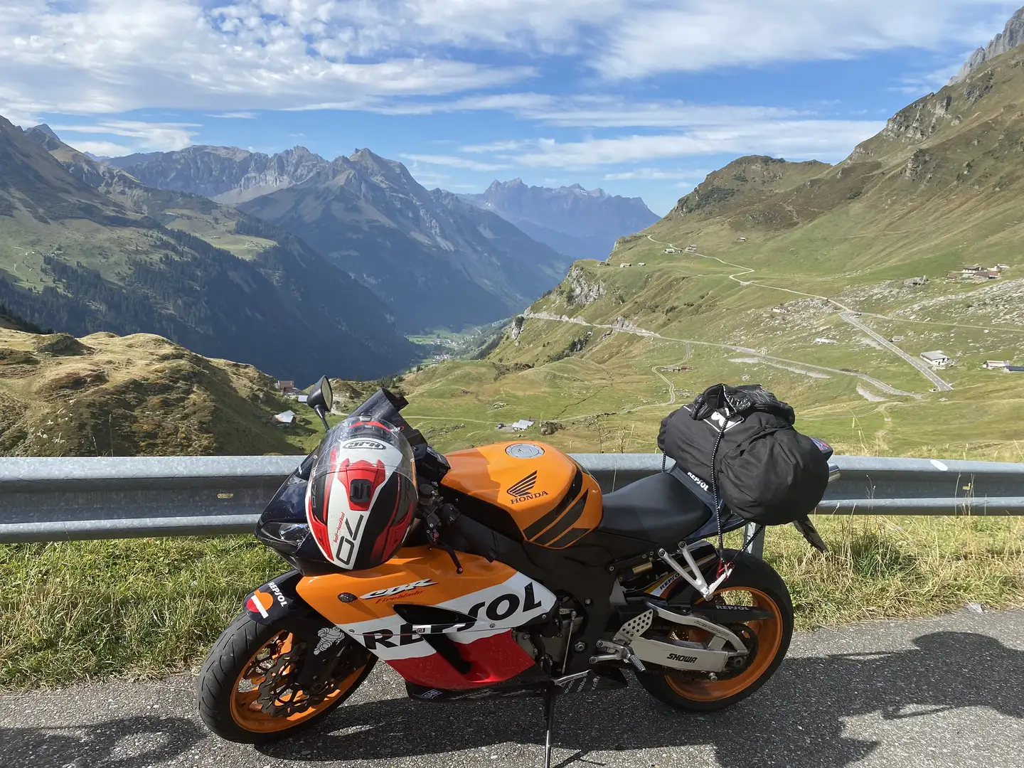 Honda CBR 1000 Repsol - 2