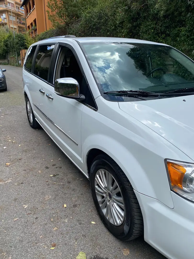 Lancia Voyager 2.8L Platinum 178cv auto - 1