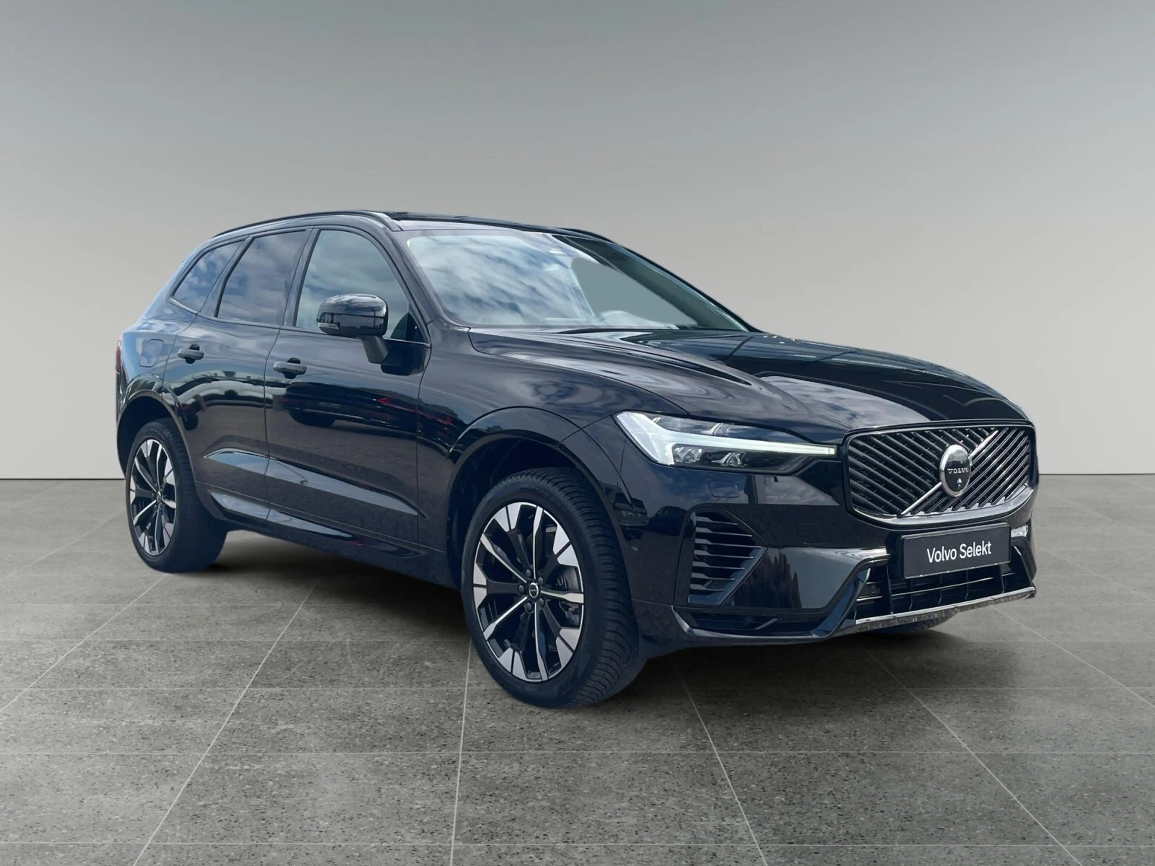 Volvo XC60 2.0 T6 Plug-in hybrid AWD Ultra Dark — photo 8