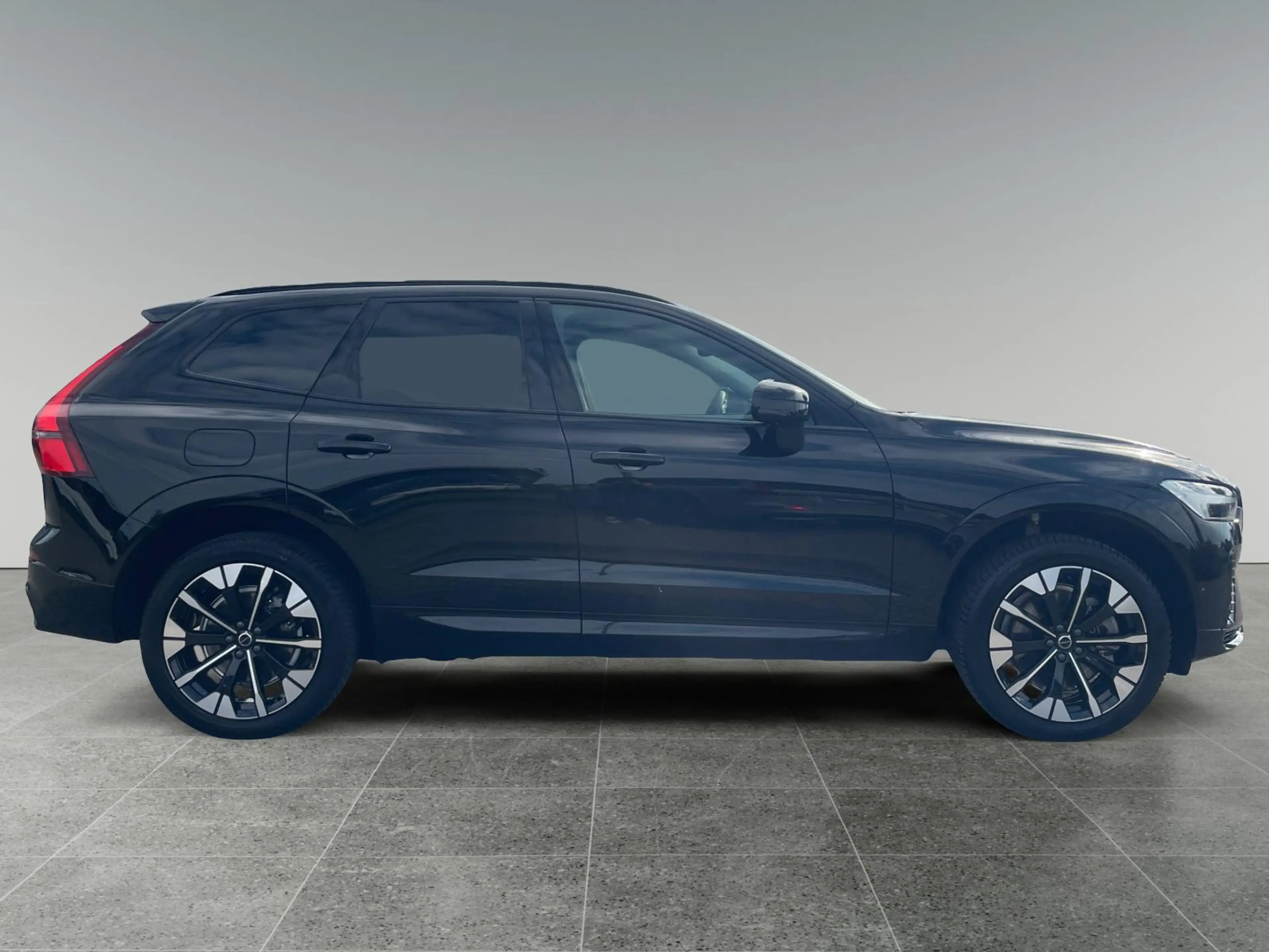 Volvo XC60 2.0 T6 Plug-in hybrid AWD Ultra Dark — photo 7