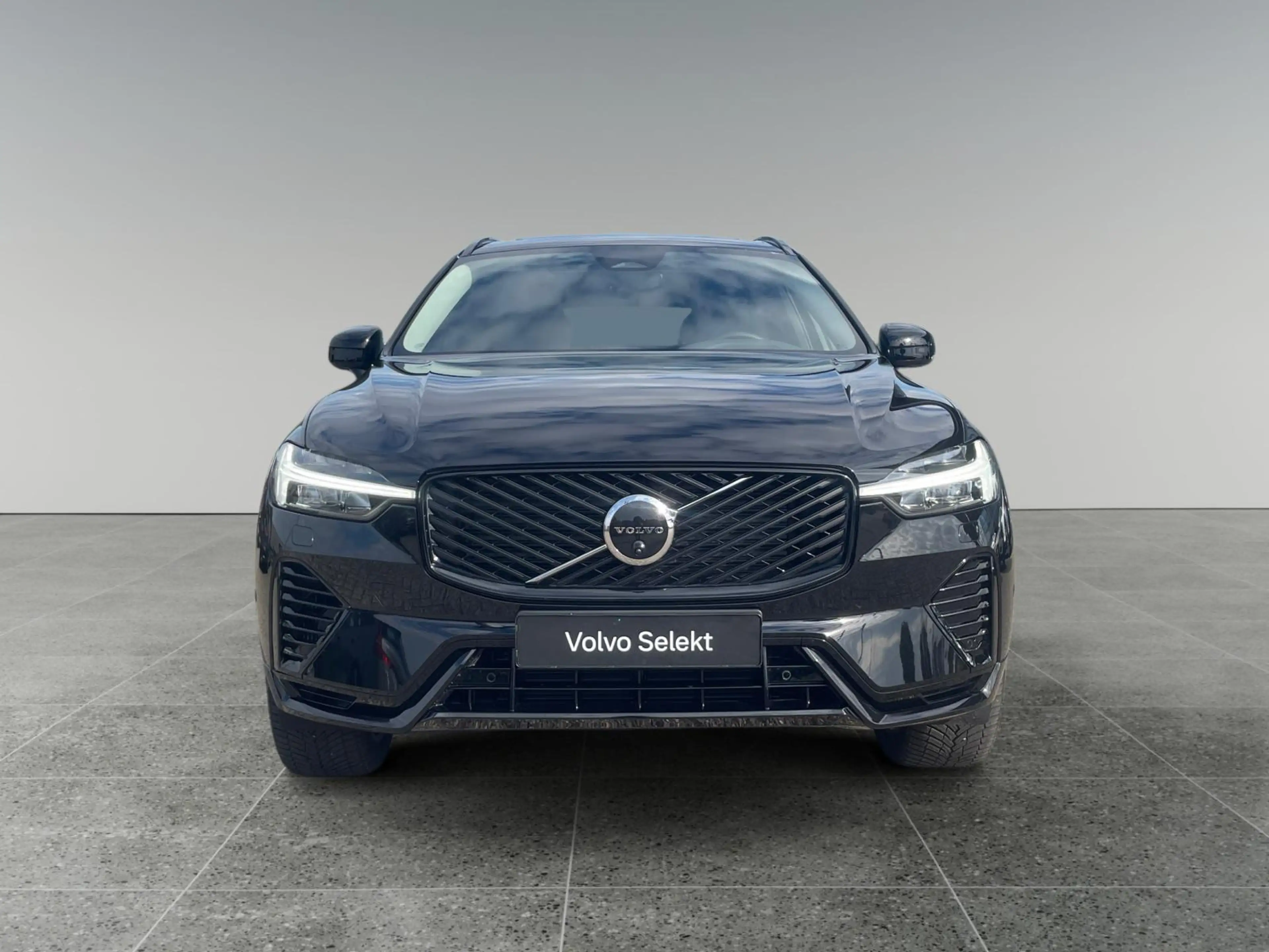 Volvo XC60 2.0 T6 Plug-in hybrid AWD Ultra Dark — photo 9
