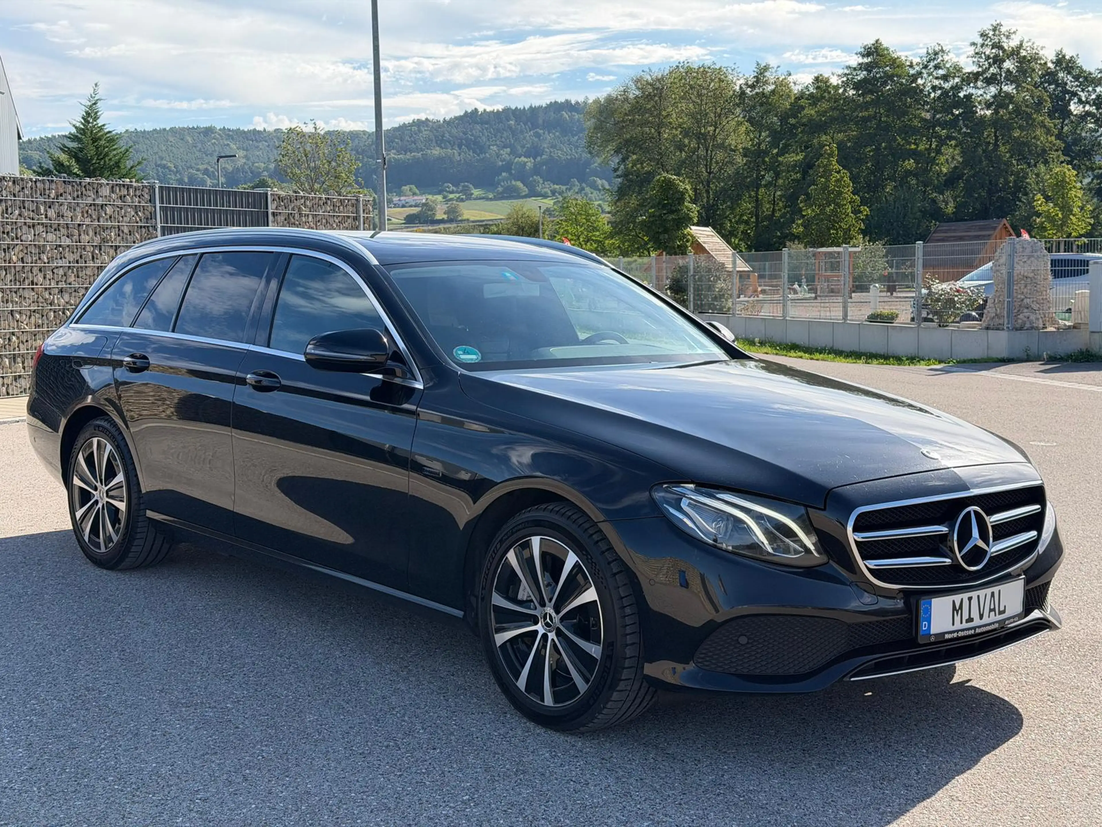 Mercedes-Benz E 300 de LED/Kamera/Totwinkel/Sitzheizung