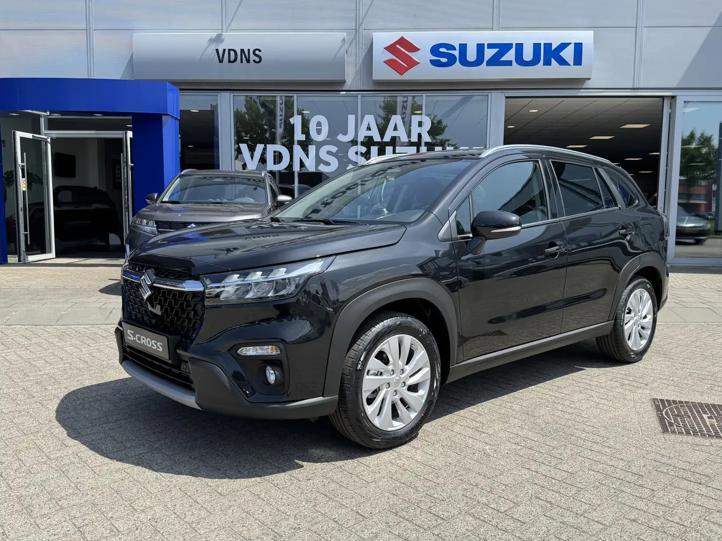 Suzuki S-Cross 1.4 Boosterjet Select Smart Hybrid Direct uit voor Noir - 1