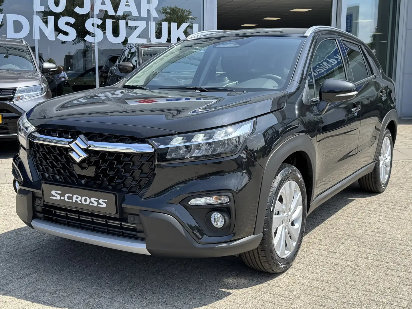Suzuki S-Cross 1.4 Boosterjet Select Smart Hybrid Direct uit voor Noir - 2