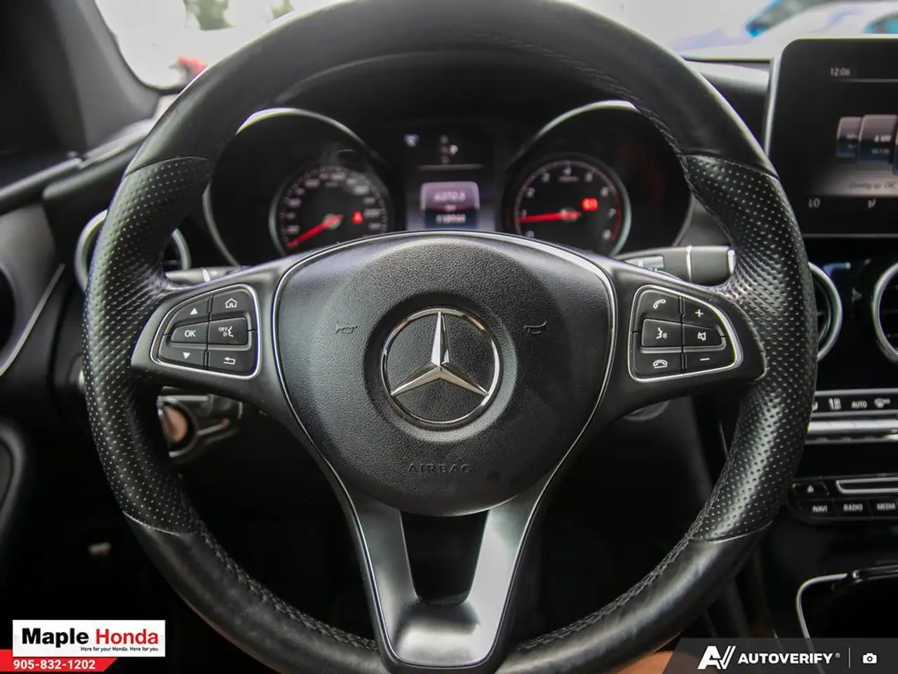 Mercedes-Benz GLC снимка Mercedes-Benz GLC