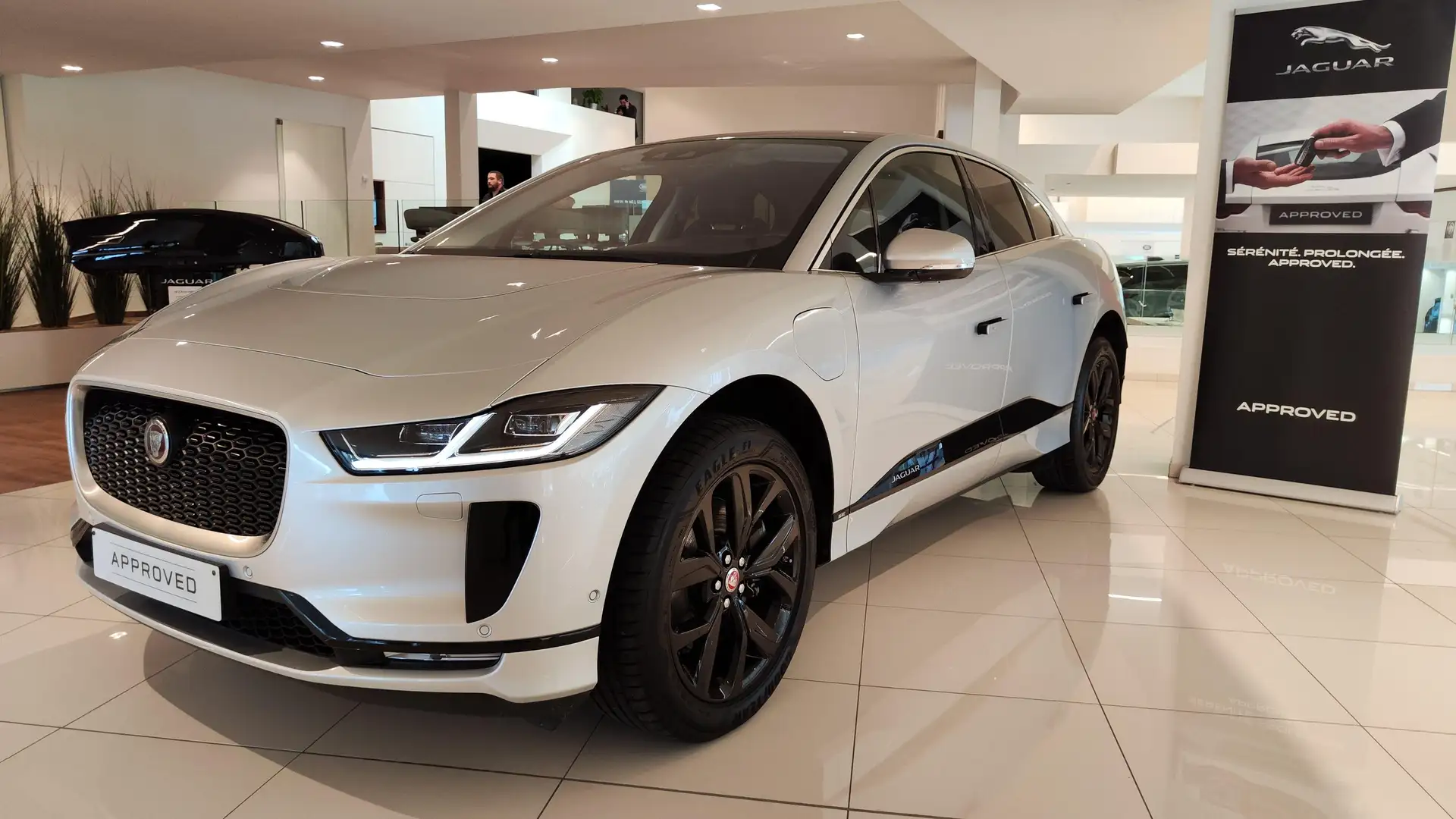 Jaguar I-Pace SE 400cv 100% déductible Grijs - 1