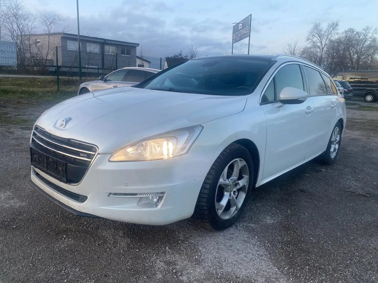 Peugeot 508 508 SW 1,6 e-HDI ASG6 Access Weiß - 1