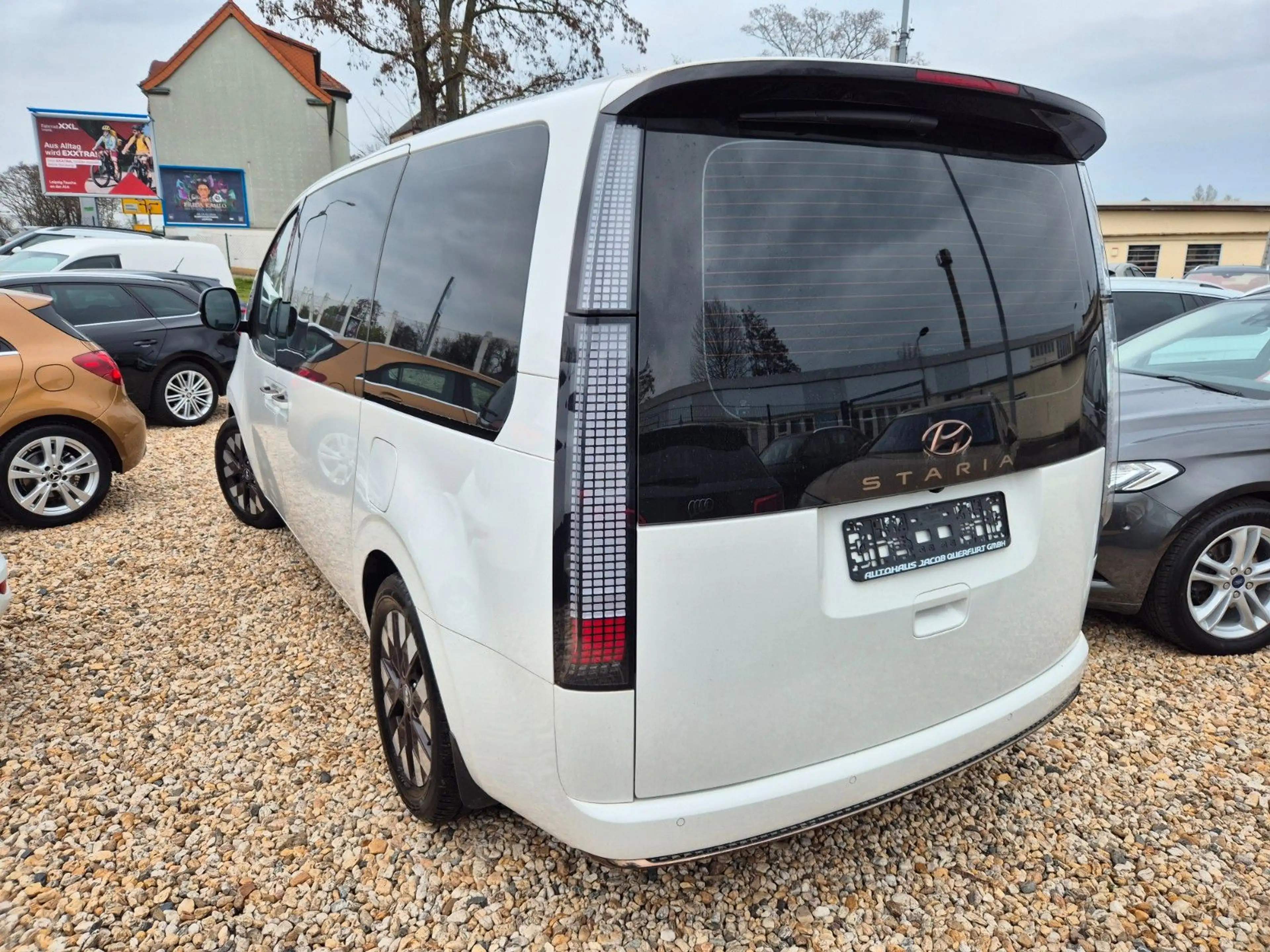 Hyundai STARIA Signature 2WD — photo 5