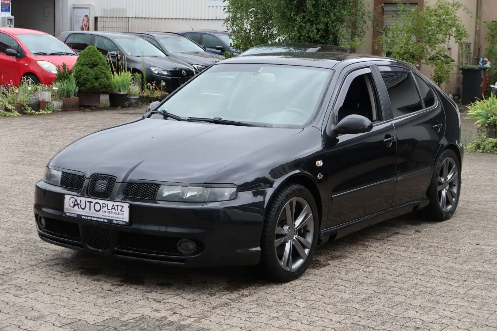 SEAT Leon 1,9 TDI 110kW FR *RECARO *LEDER *6-GANG Schwarz - 2