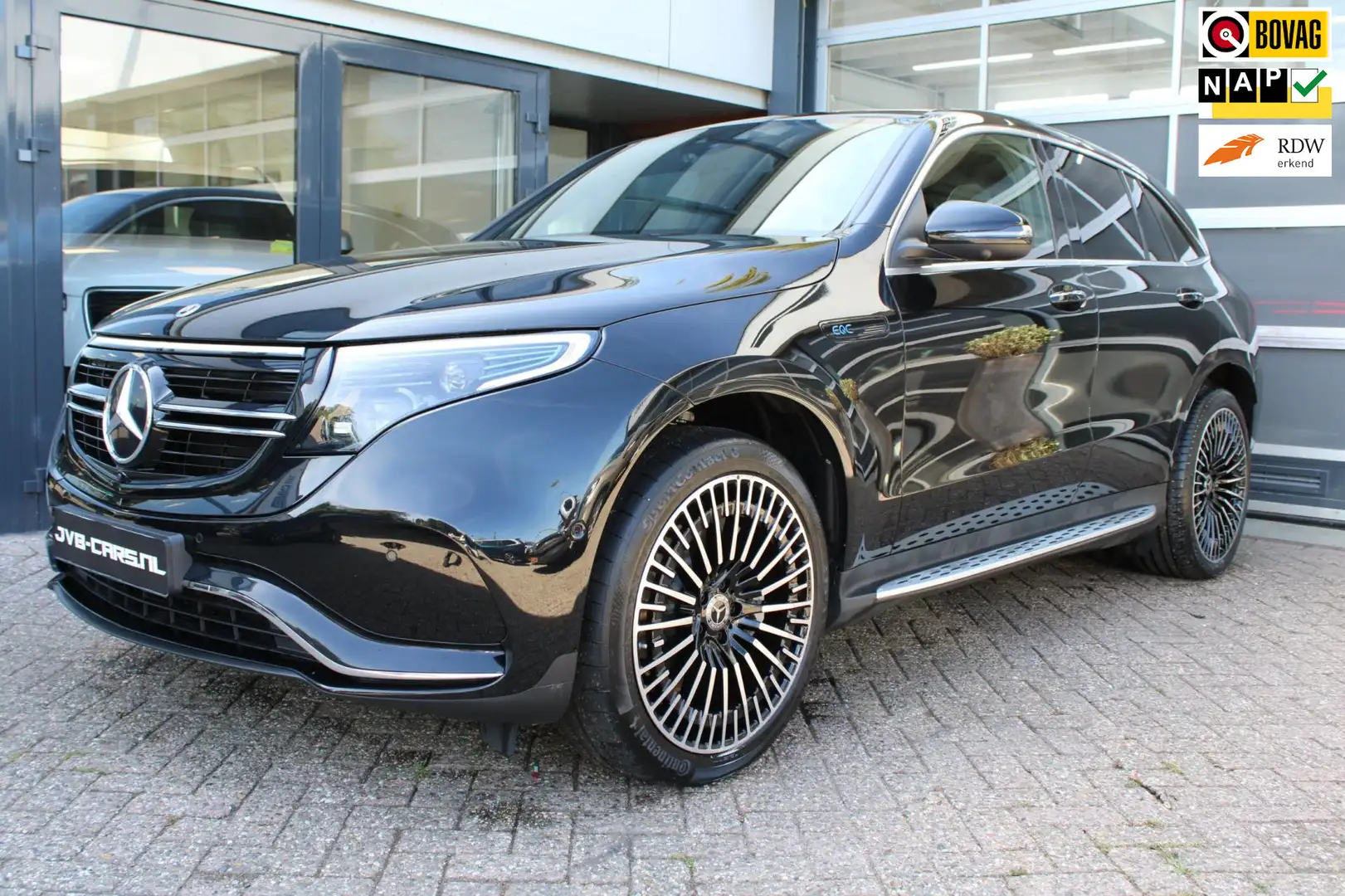 Mercedes-Benz EQC 400 4MATIC AMG Line Premium Plus 80 kWh Zwart - 1