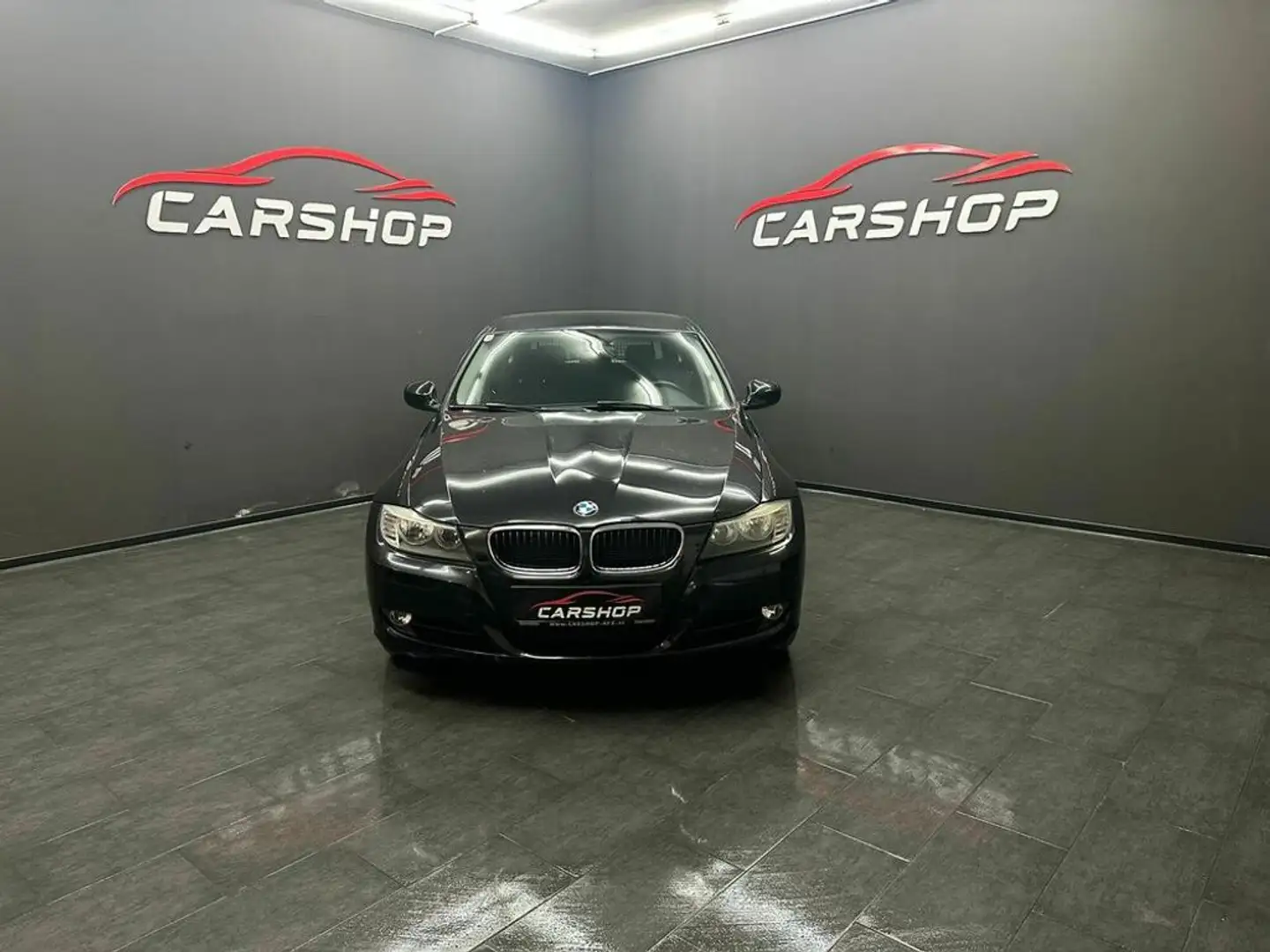BMW 320 d xDrive Noir - 1