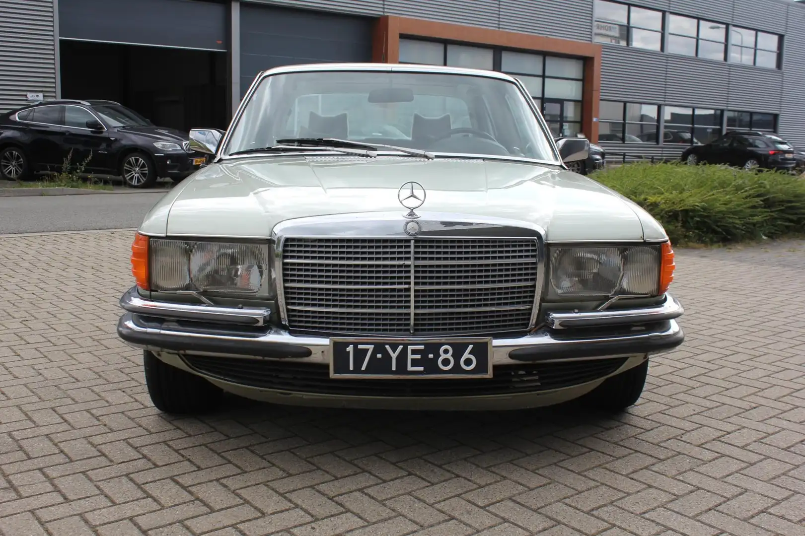 Mercedes-Benz S 450 SEL 6.9 V8 Vert - 2
