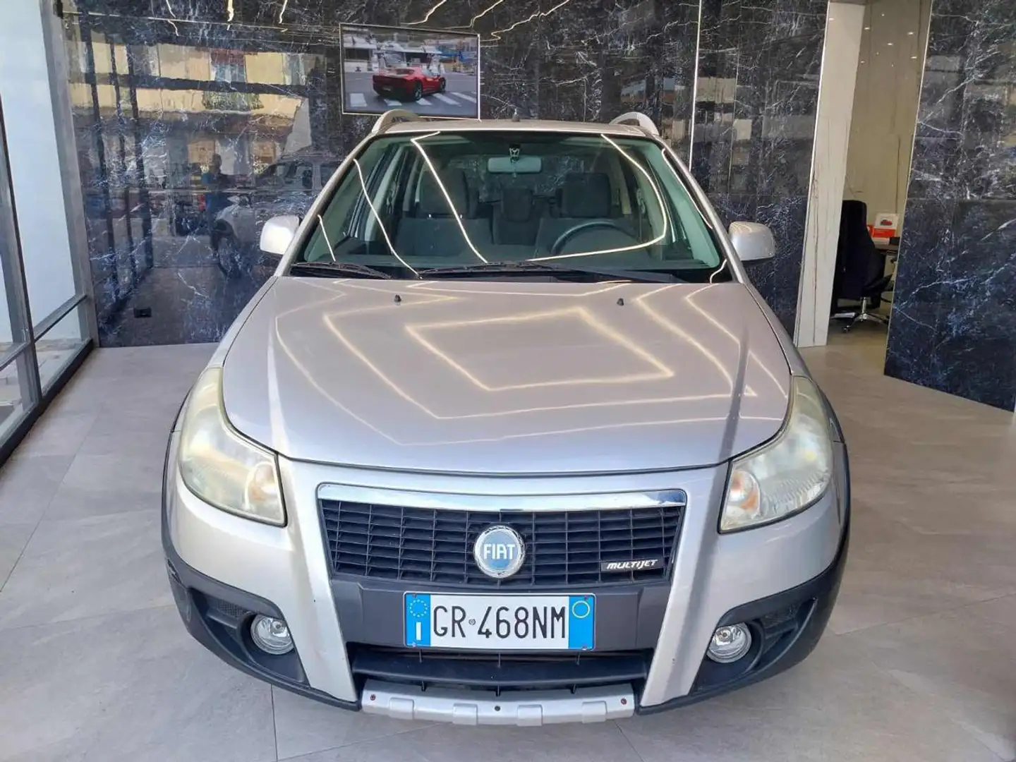 Fiat Sedici 1.9 MJT 4x4 Emotion Plateado - 1