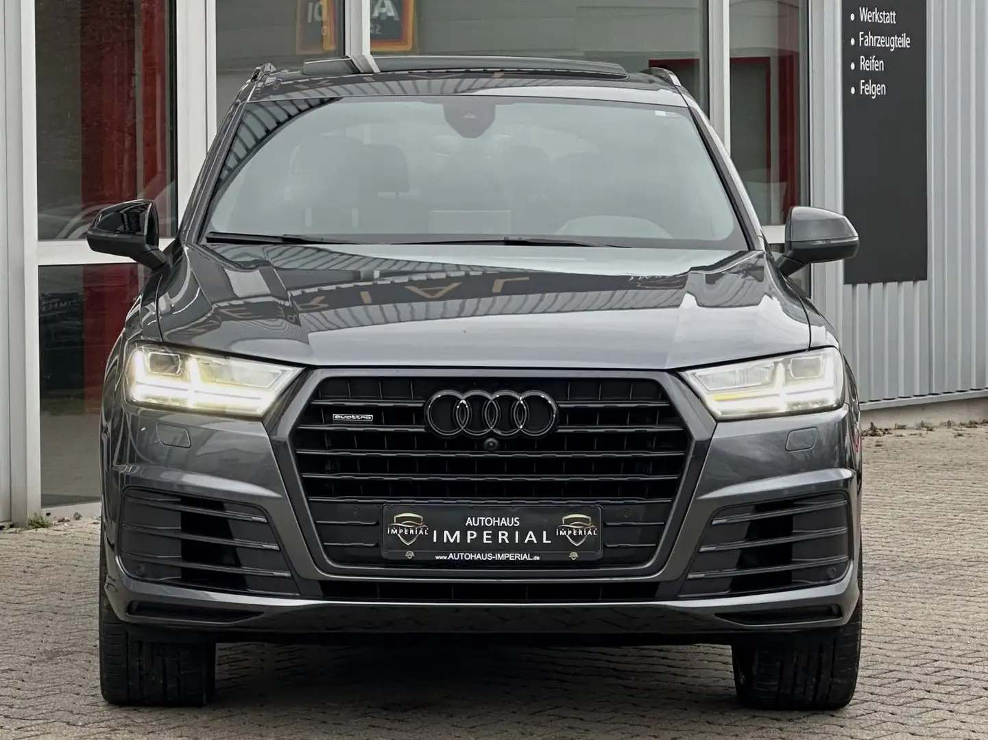Audi Q7 3.0TFSI quattro 7-Sitz+PANO+360°+BOSE+22"+AHK Grau - 2