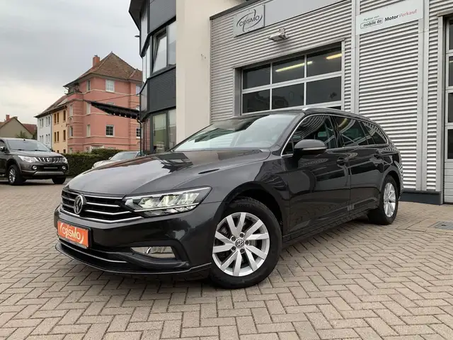 Volkswagen Passat Variant Busines 1.5 TSI NAVI+ACC+LED
