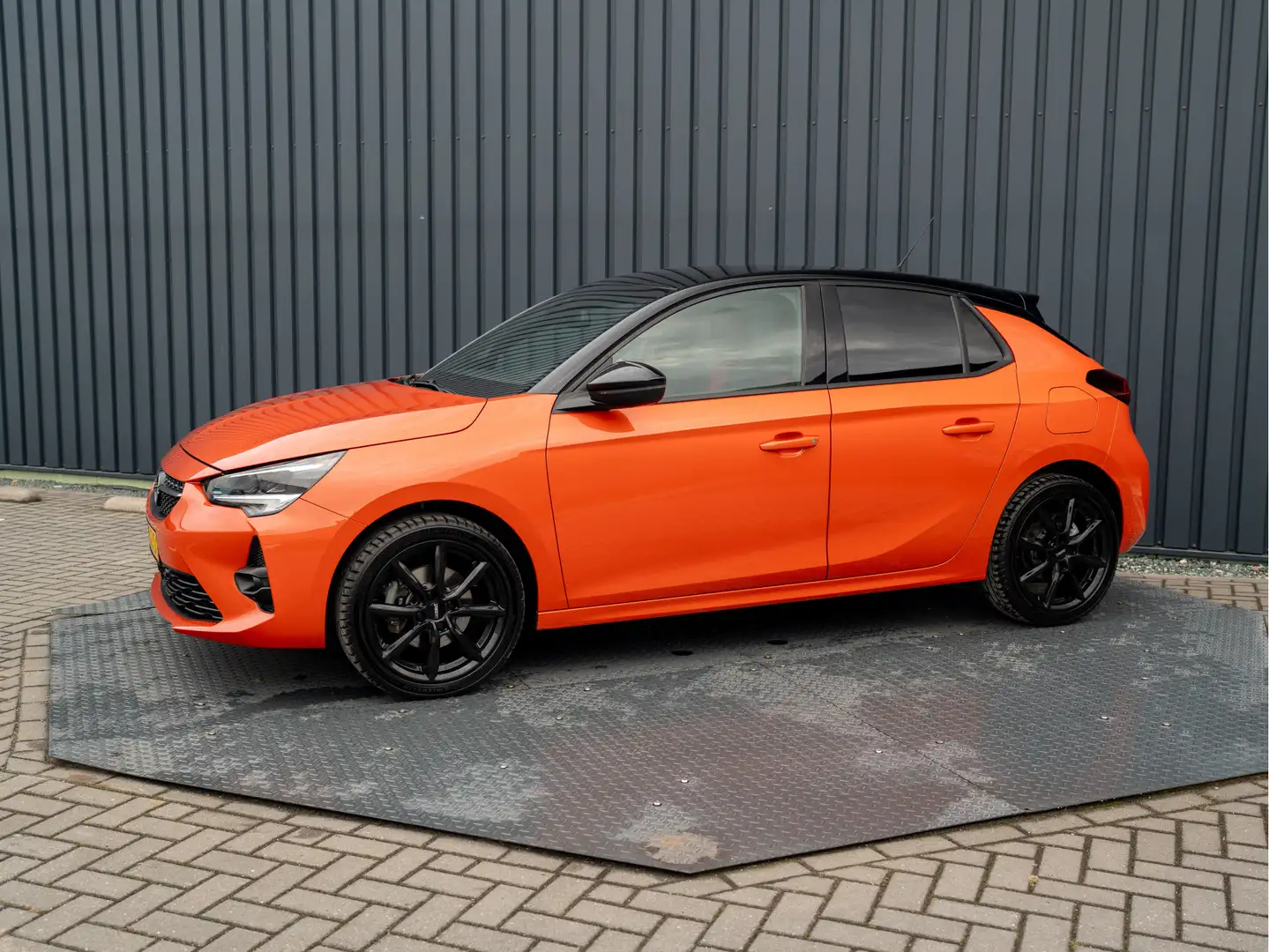 Opel Corsa 1.2T 100PK GS Line | Navi | Keyless | 17'' | Apple Oranje - 2