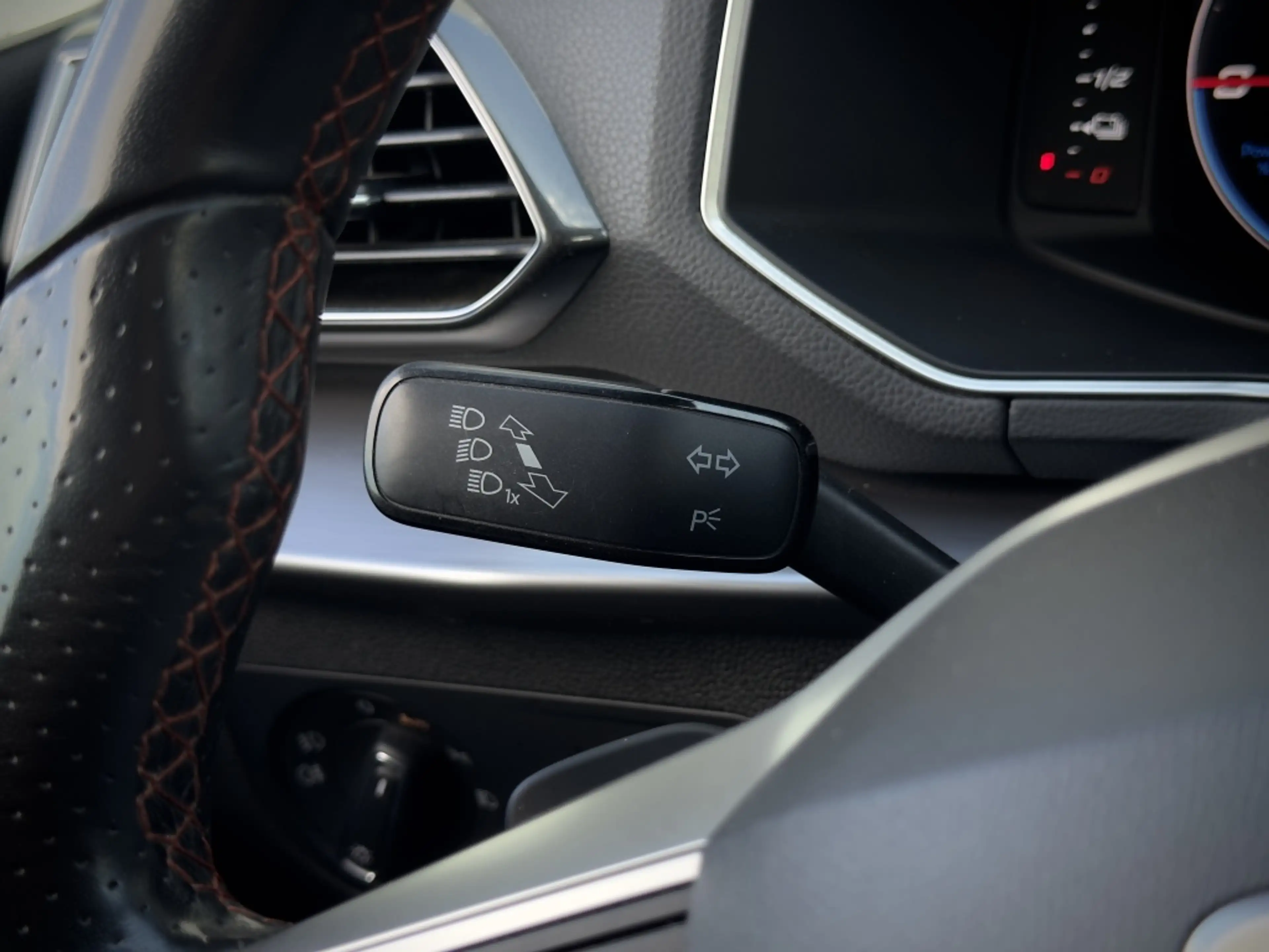 SEAT Tarraco | FR e-Hybrid | SOH 96% | Adaptive Cruise | Trekha — photo 42