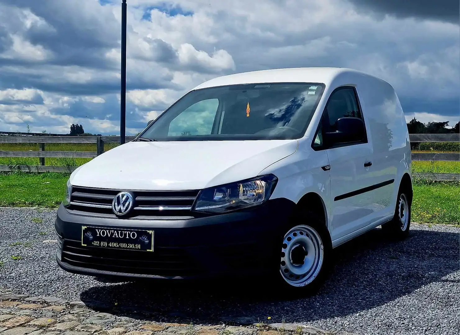 Volkswagen Caddy 1.4 TGI Conceptline CNG air co Wit - 1