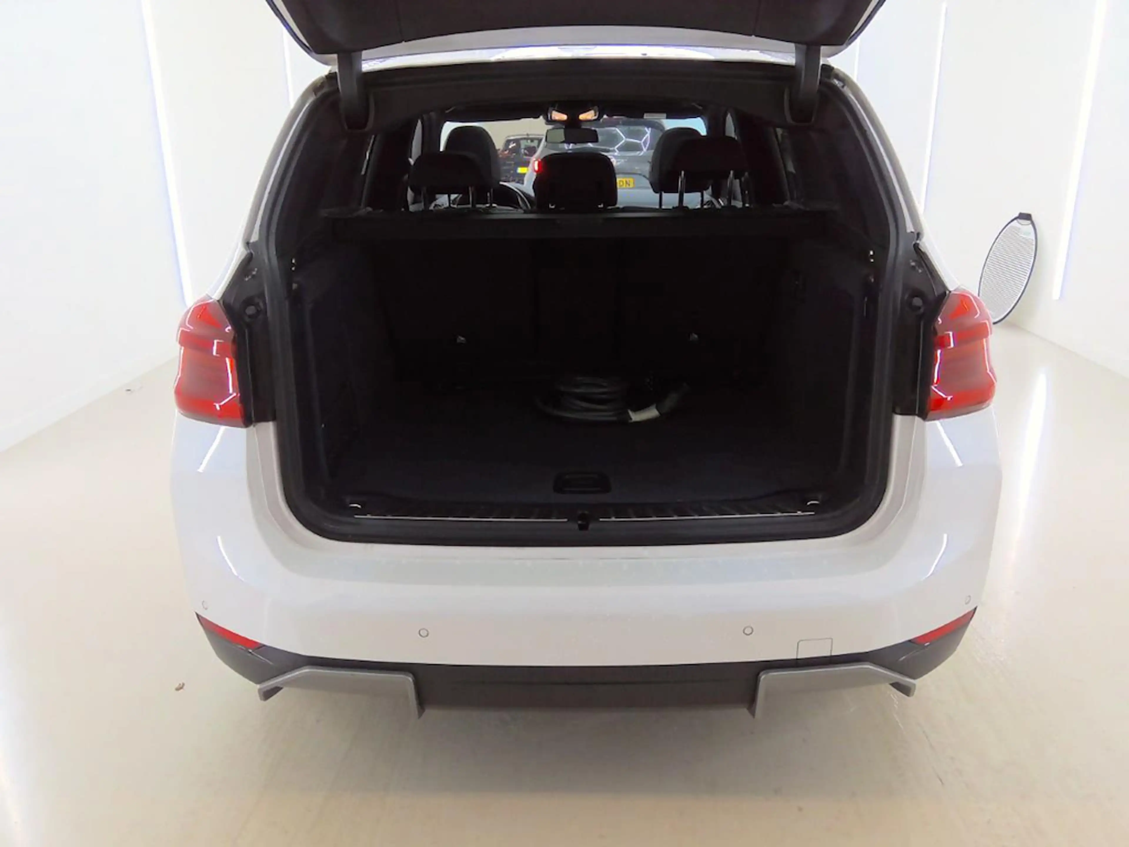 BMW iX3 Executive 80 kWh SOH 96% 3 Fase [trekhaak Panorama — photo 6
