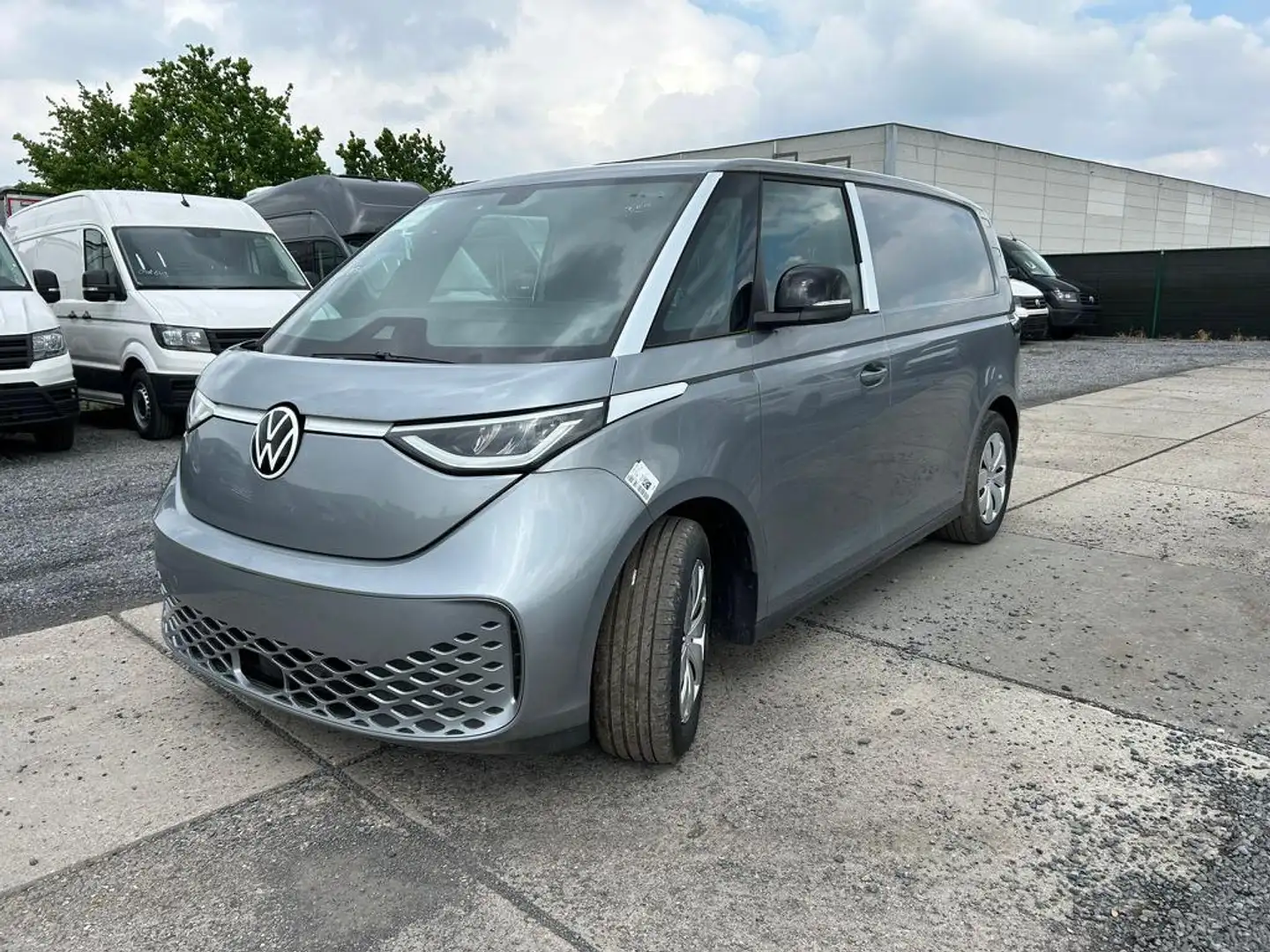 Volkswagen ID. Buzz 77 kWh Cargo Argent - 1