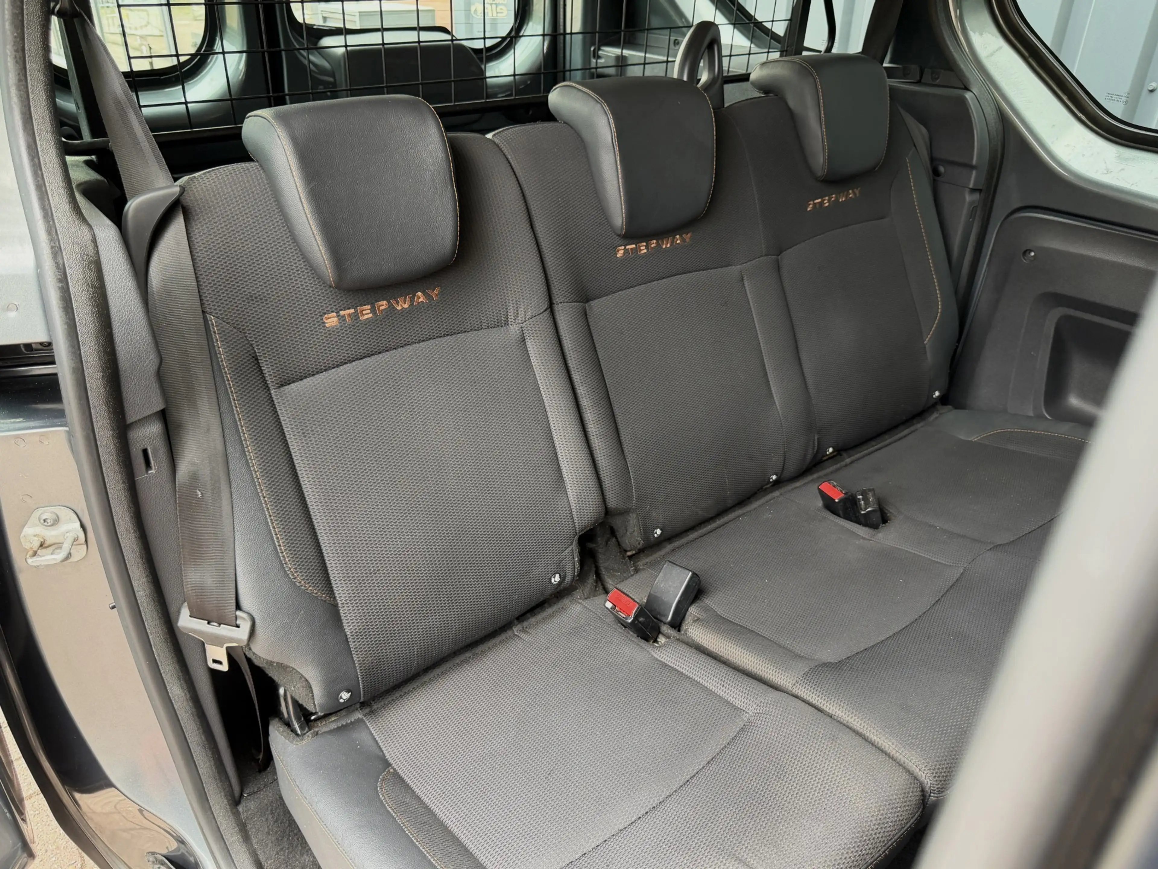 Dacia Dokker 1.2 TCe S&S Série Limitée Stepway APK!/NAVI!/ — photo 12