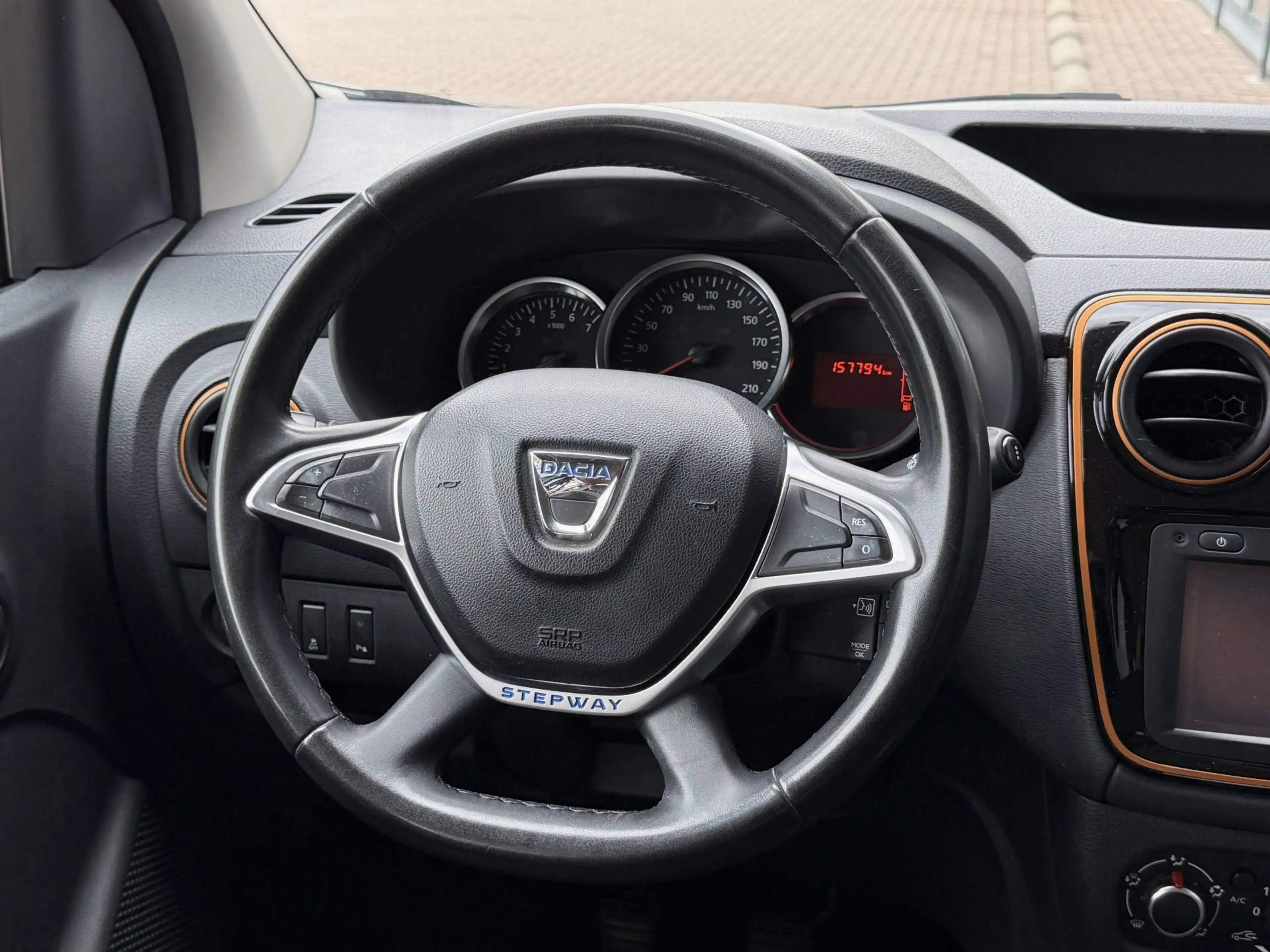 Dacia Dokker 1.2 TCe S&S Série Limitée Stepway APK!/NAVI!/ — photo 18