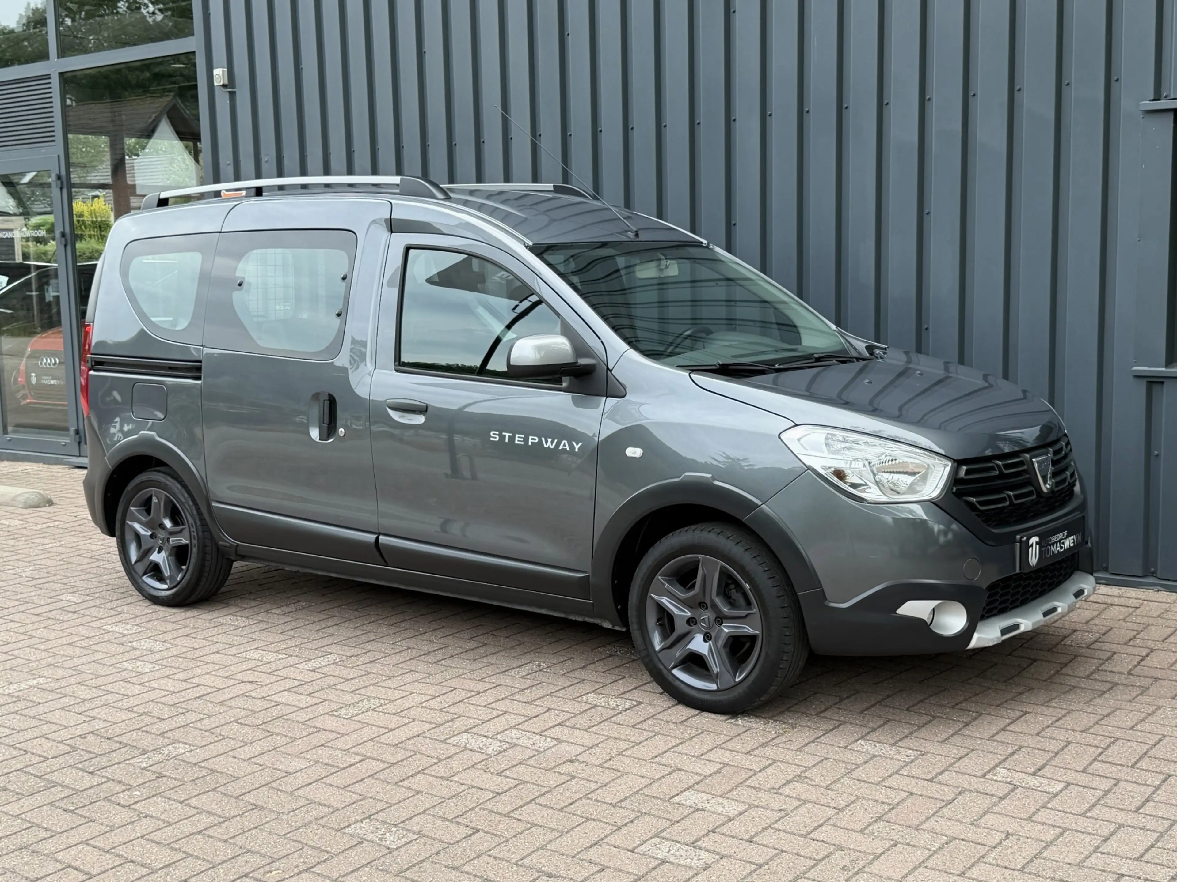Dacia Dokker 1.2 TCe S&S Série Limitée Stepway APK!/NAVI!/ — photo 2