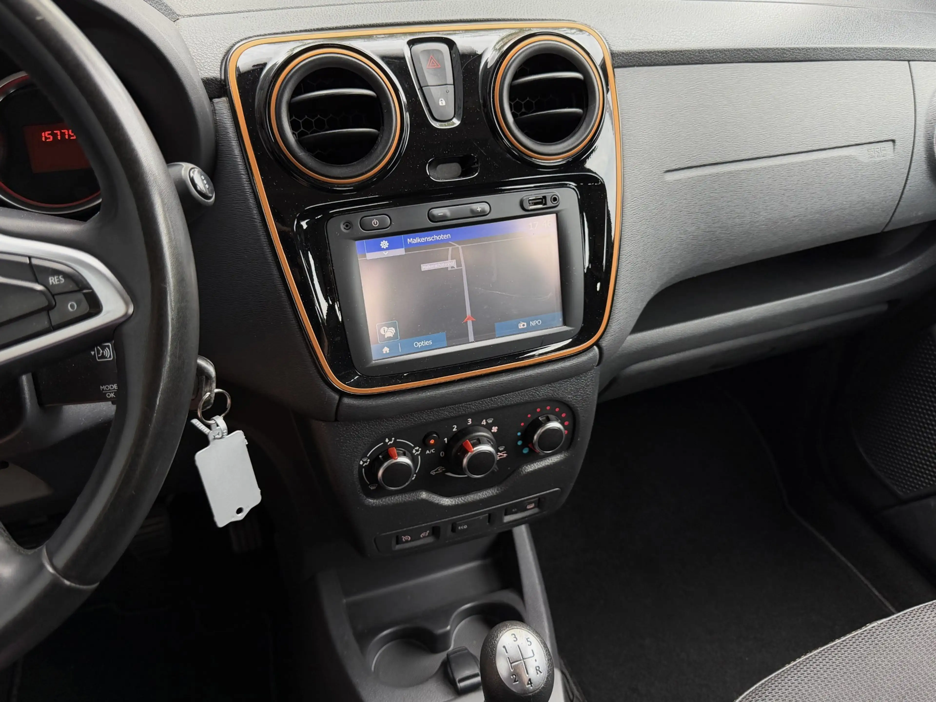Dacia Dokker 1.2 TCe S&S Série Limitée Stepway APK!/NAVI!/ — photo 21