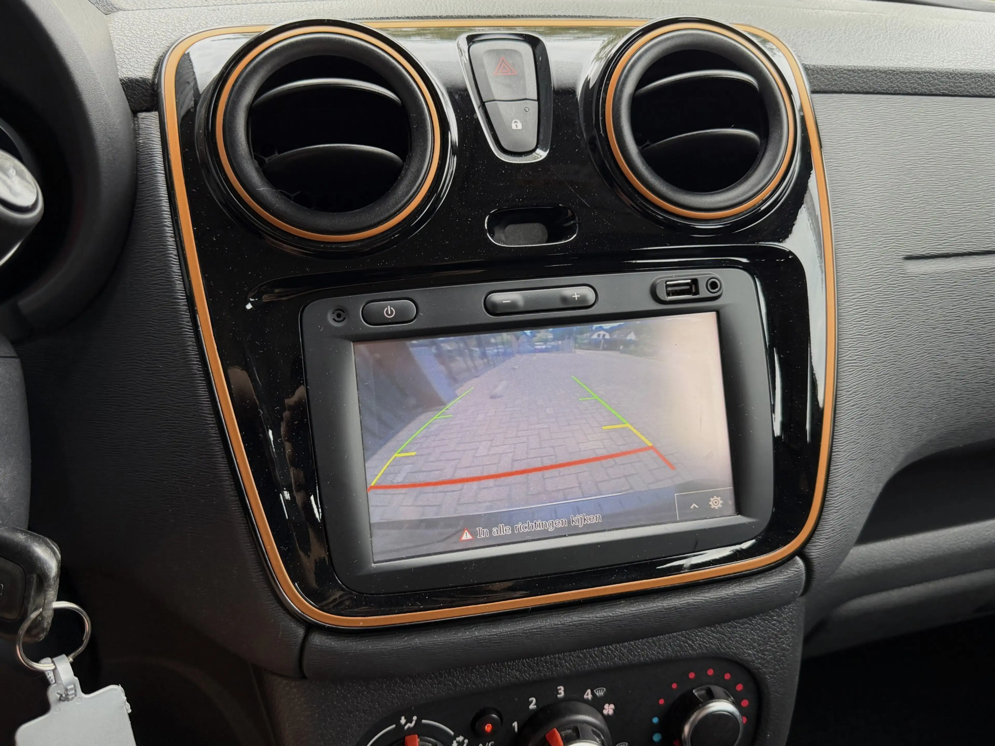 Dacia Dokker 1.2 TCe S&S Série Limitée Stepway APK!/NAVI!/ — photo 20