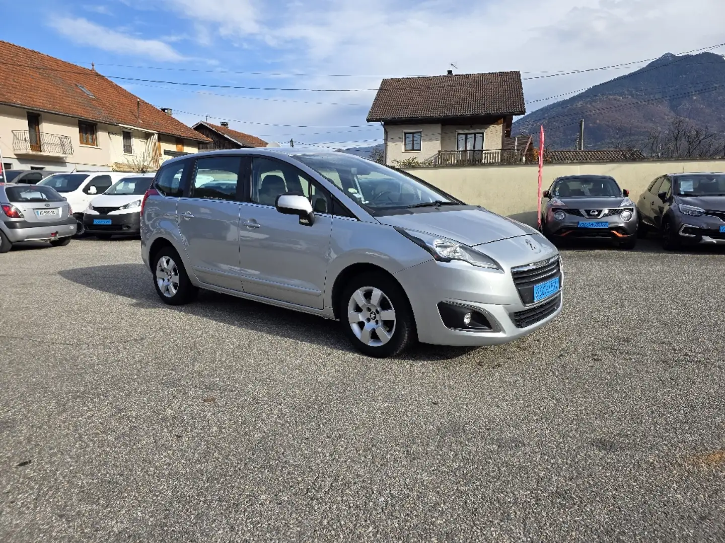 Peugeot 5008 7pl 1.6 HDi 115cv Active 101 500 kms - 1