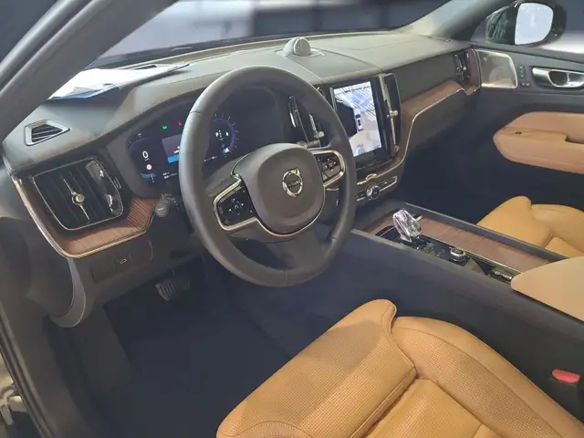 Volvo XC60 view 12