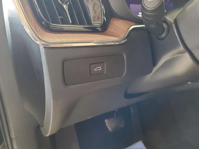 Volvo XC60 view 14
