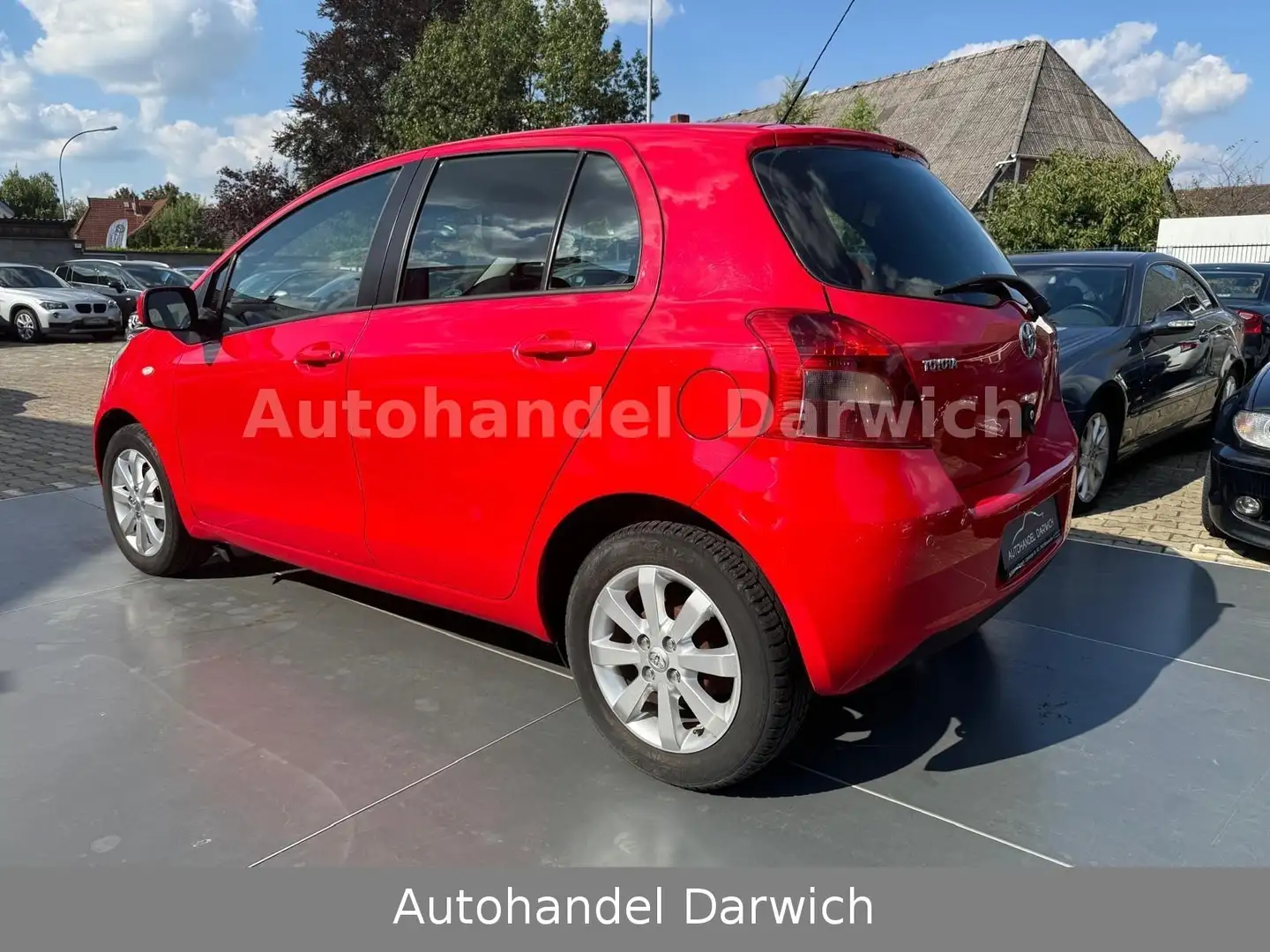 Toyota Yaris Team 1.0 Klima/4-Türig Top Rot - 2