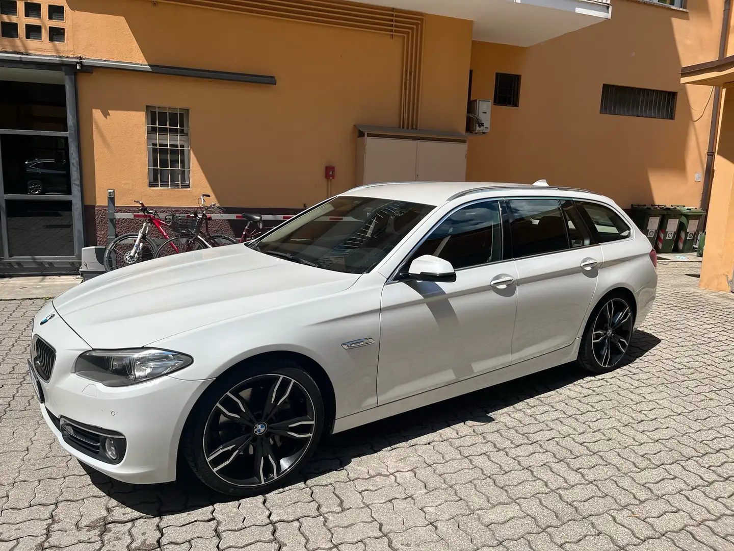 BMW 530 530d Touring  luxury - 2
