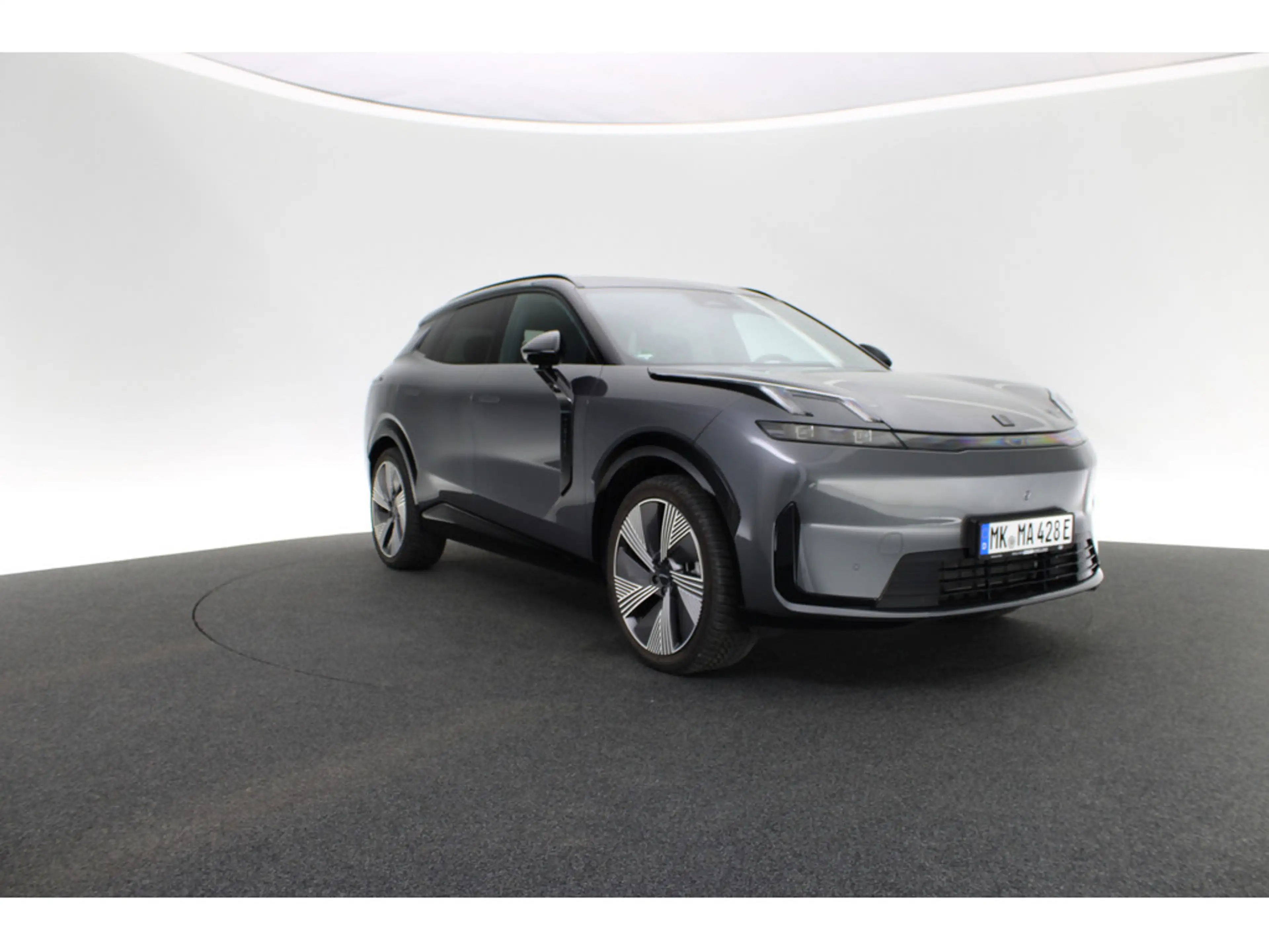 Lynk & Co 08 More — photo 9