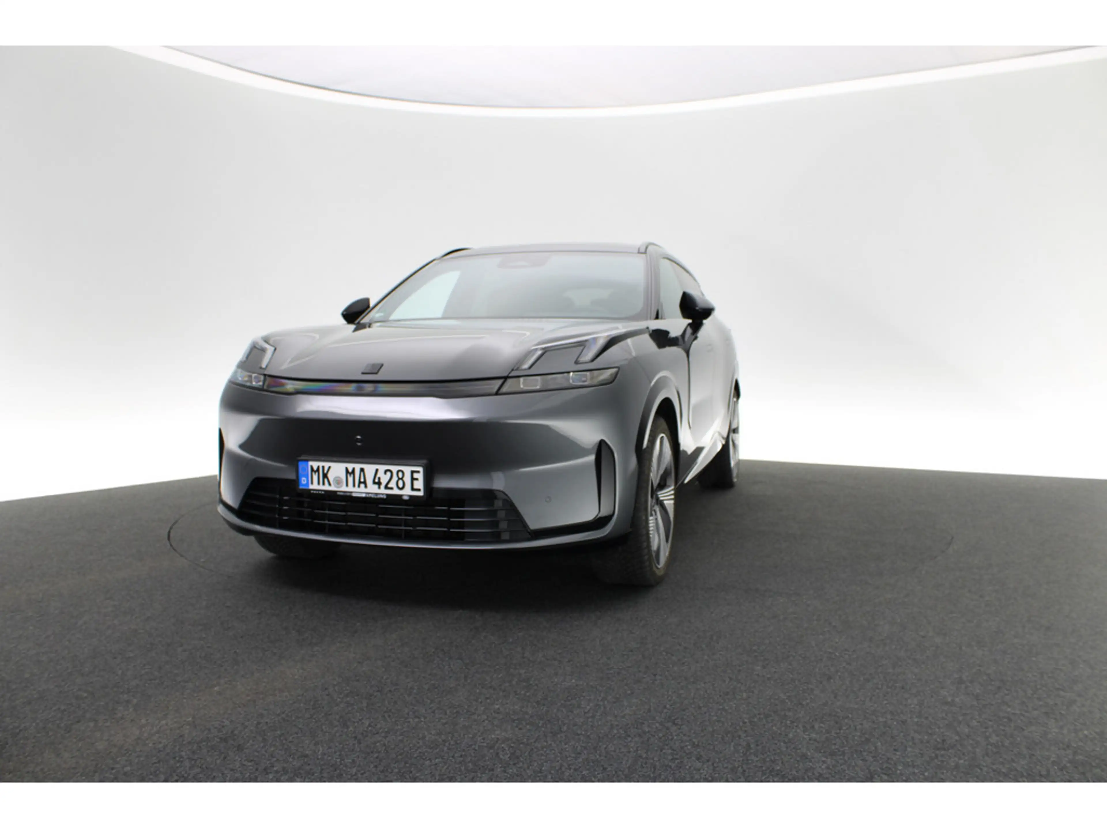 Lynk & Co 08 More — photo 11